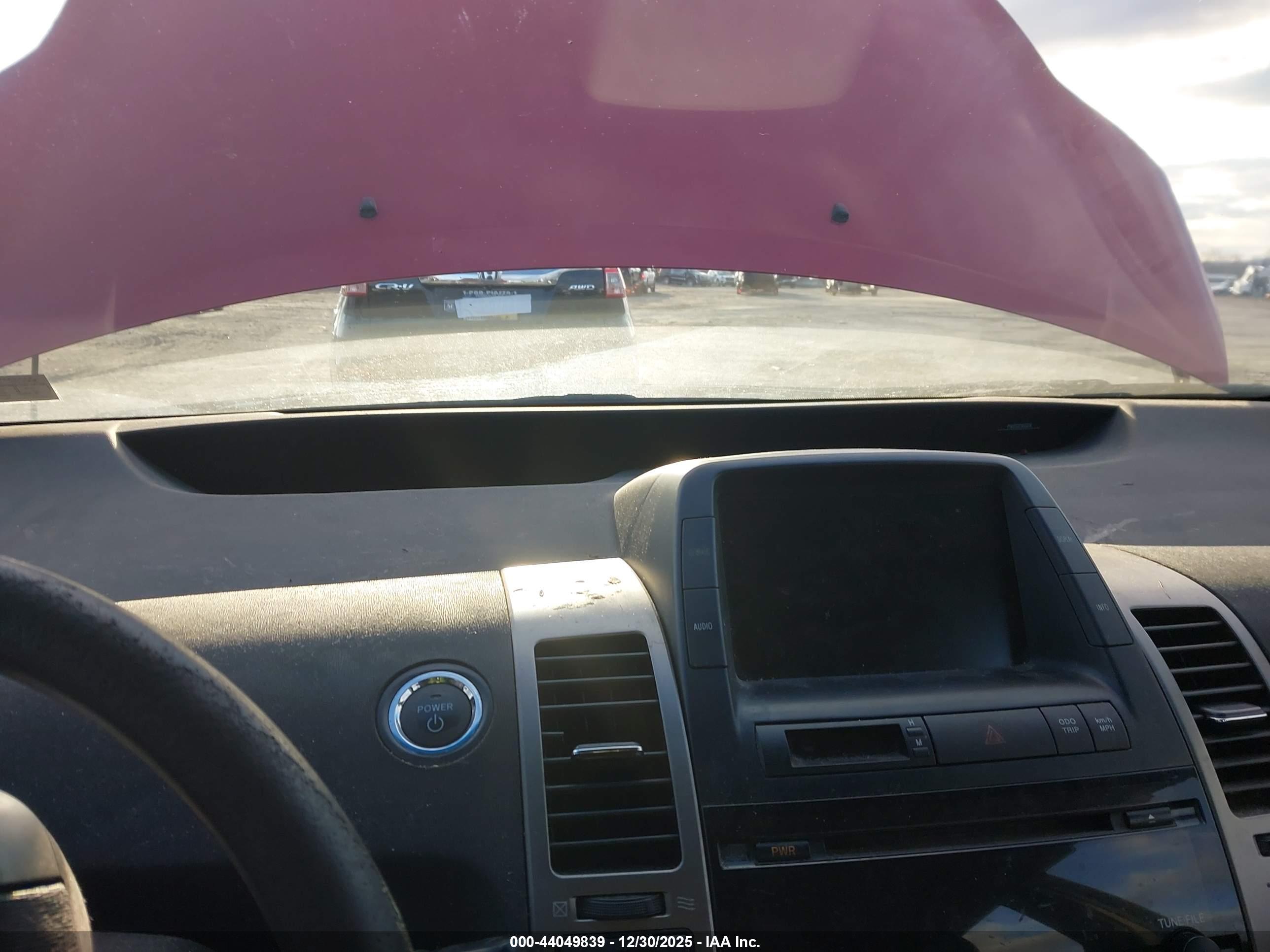 TOYOTA PRIUS image 7