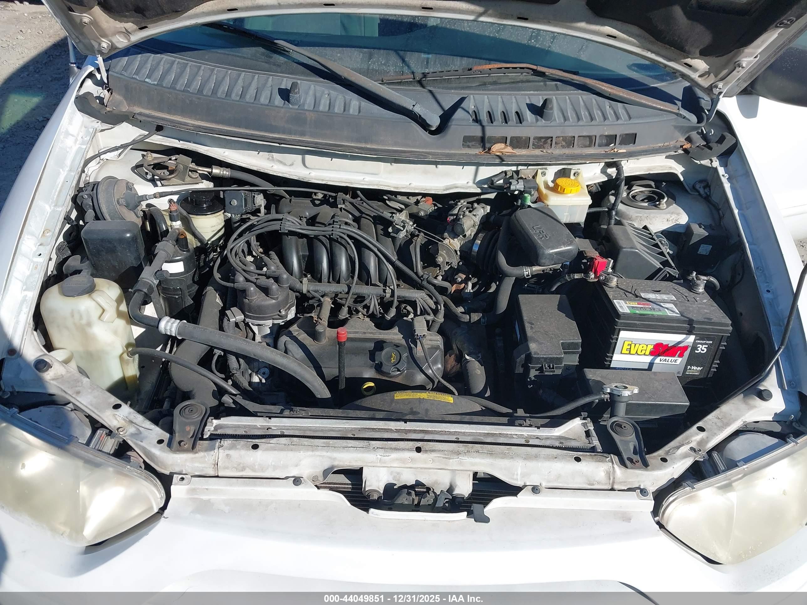 NISSAN QUEST image 10