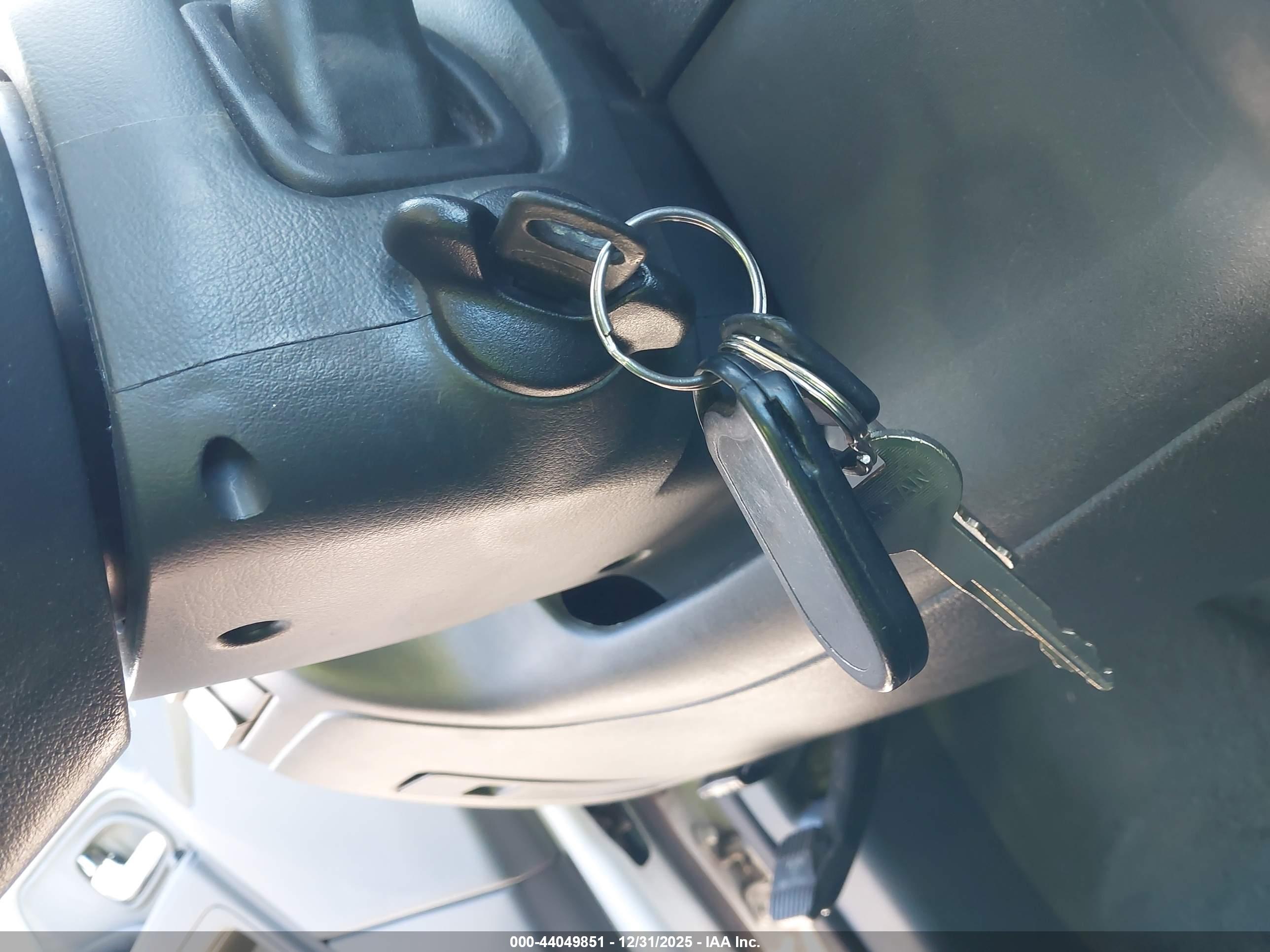 NISSAN QUEST image 11