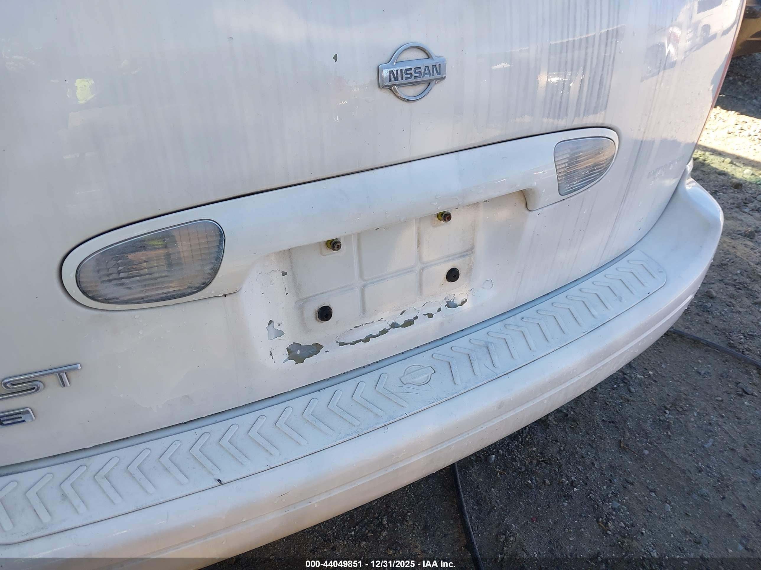 NISSAN QUEST image 6