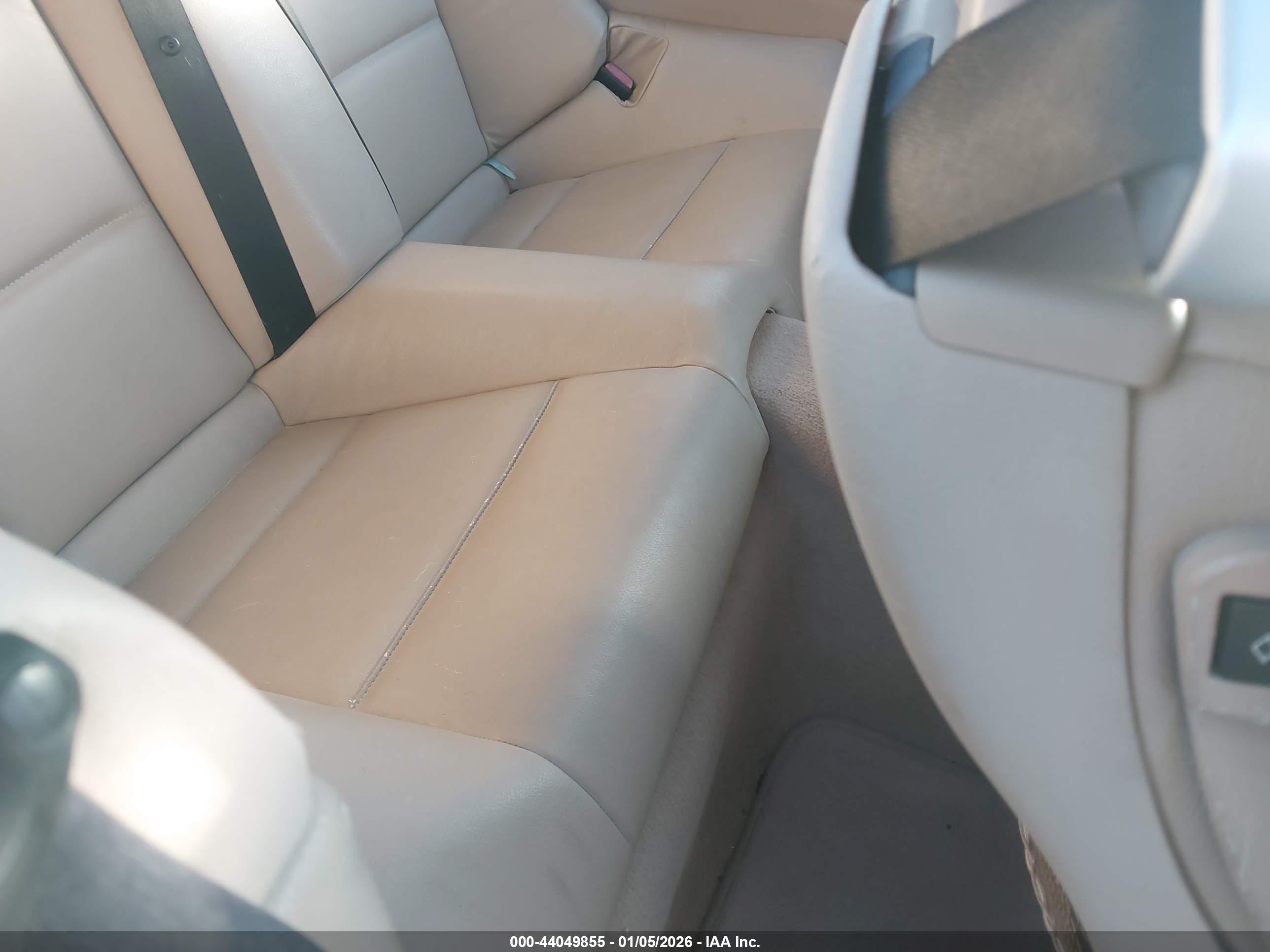 BMW 330CI image 8