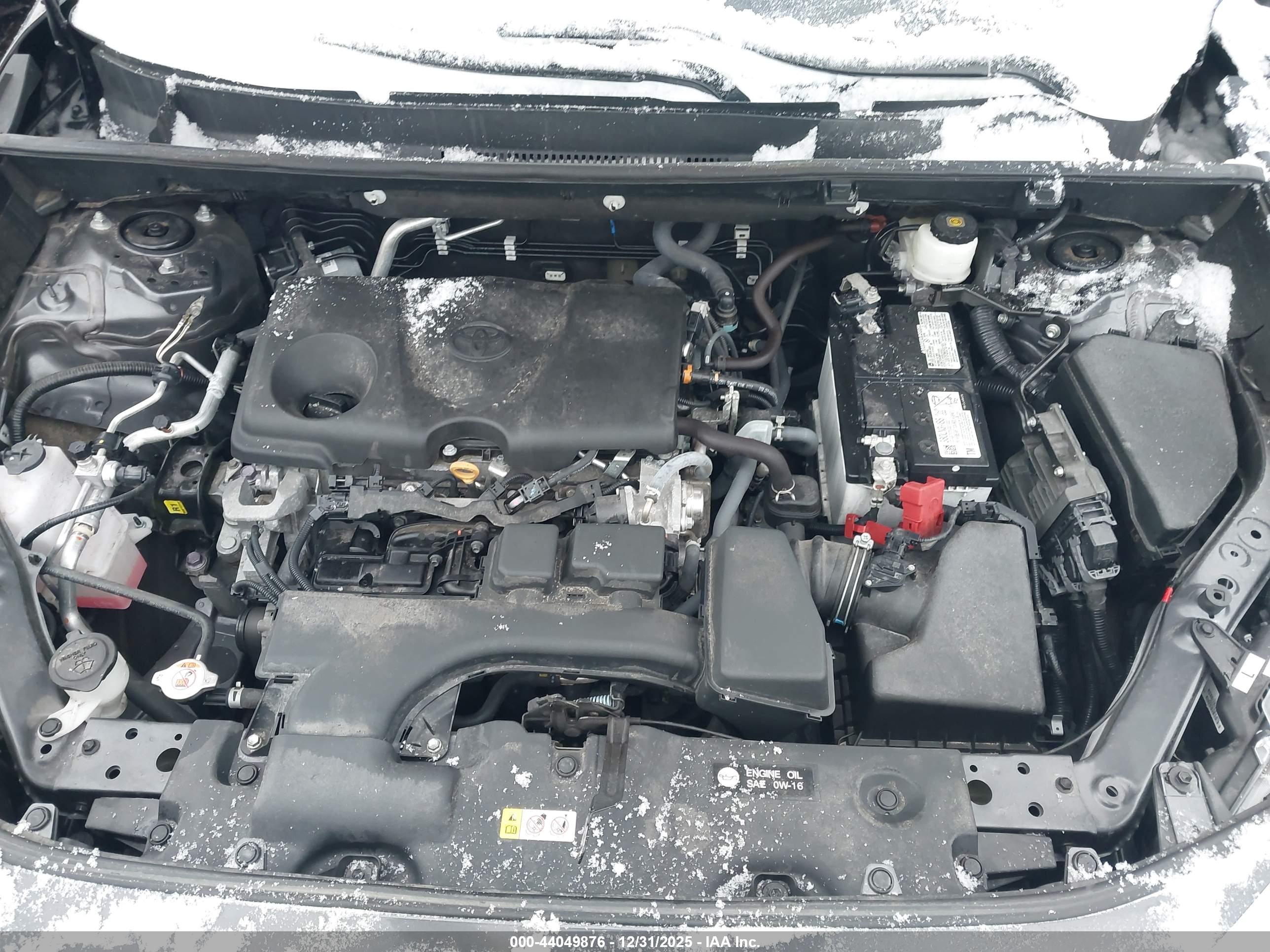 TOYOTA RAV4 image 10