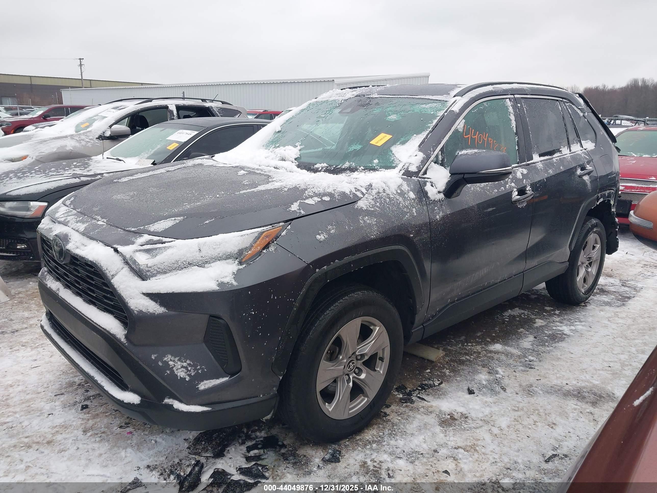 TOYOTA RAV4 image 2