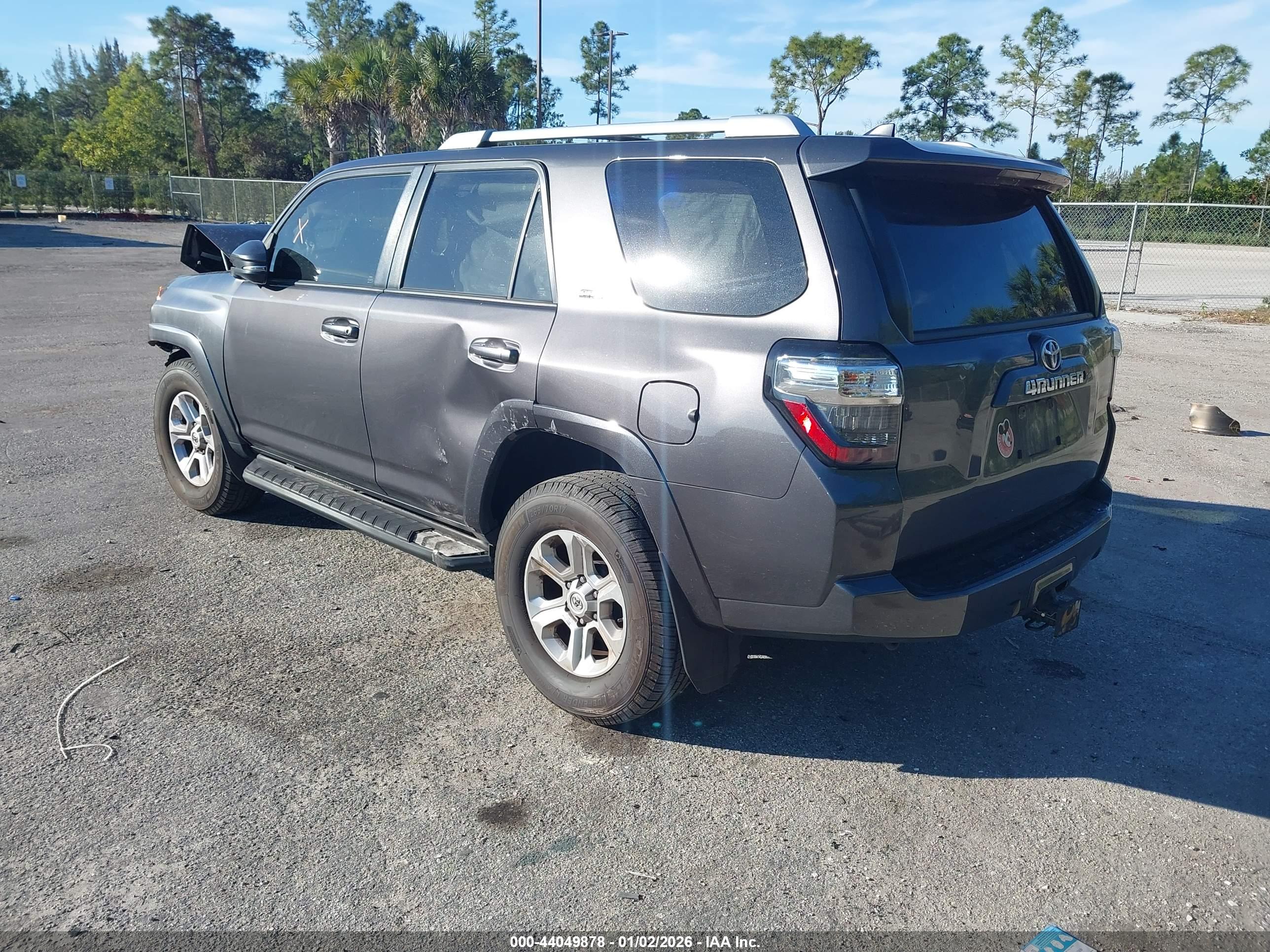 TOYOTA 4RUNNER image 3