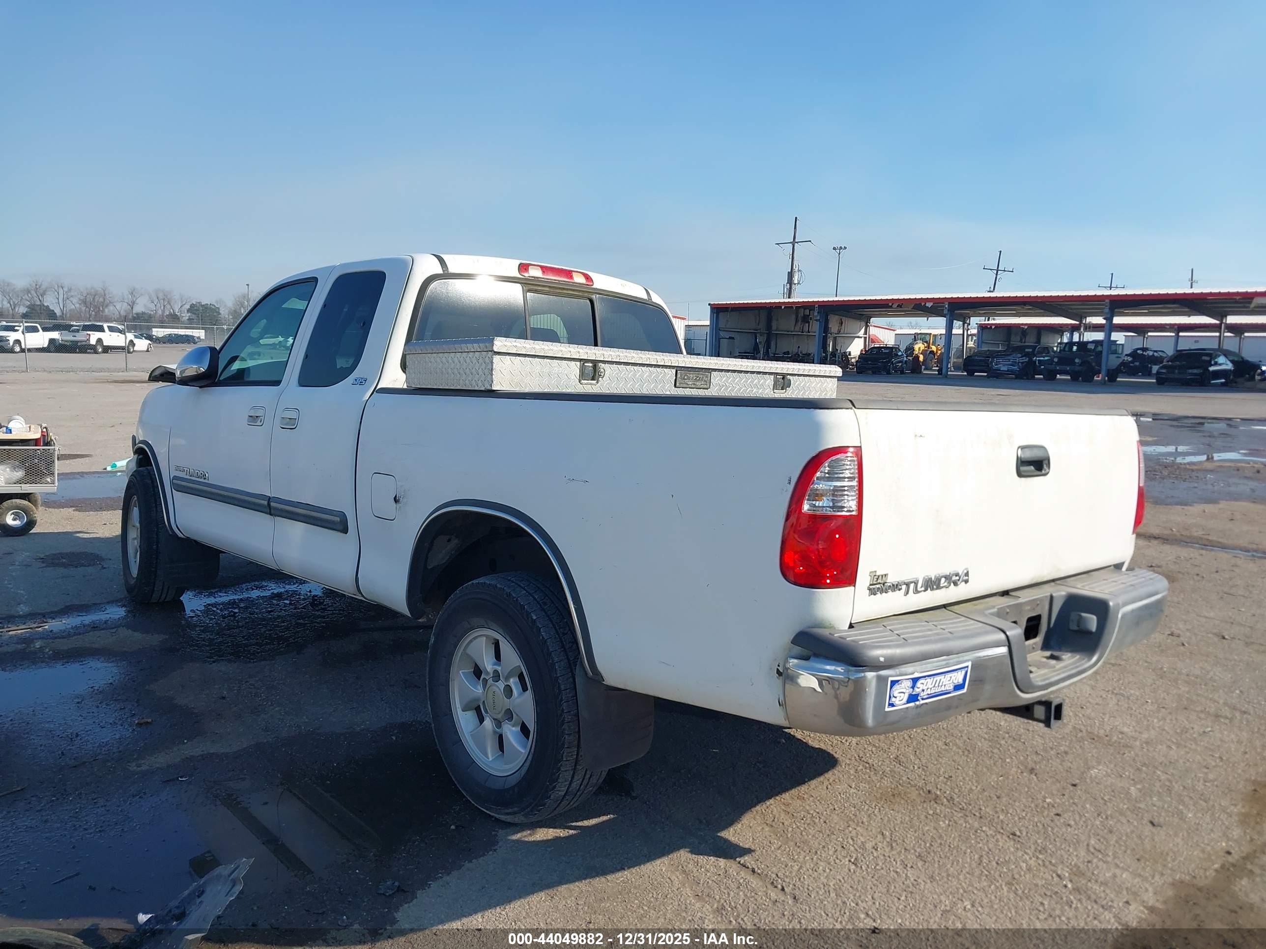 TOYOTA TUNDRA image 3