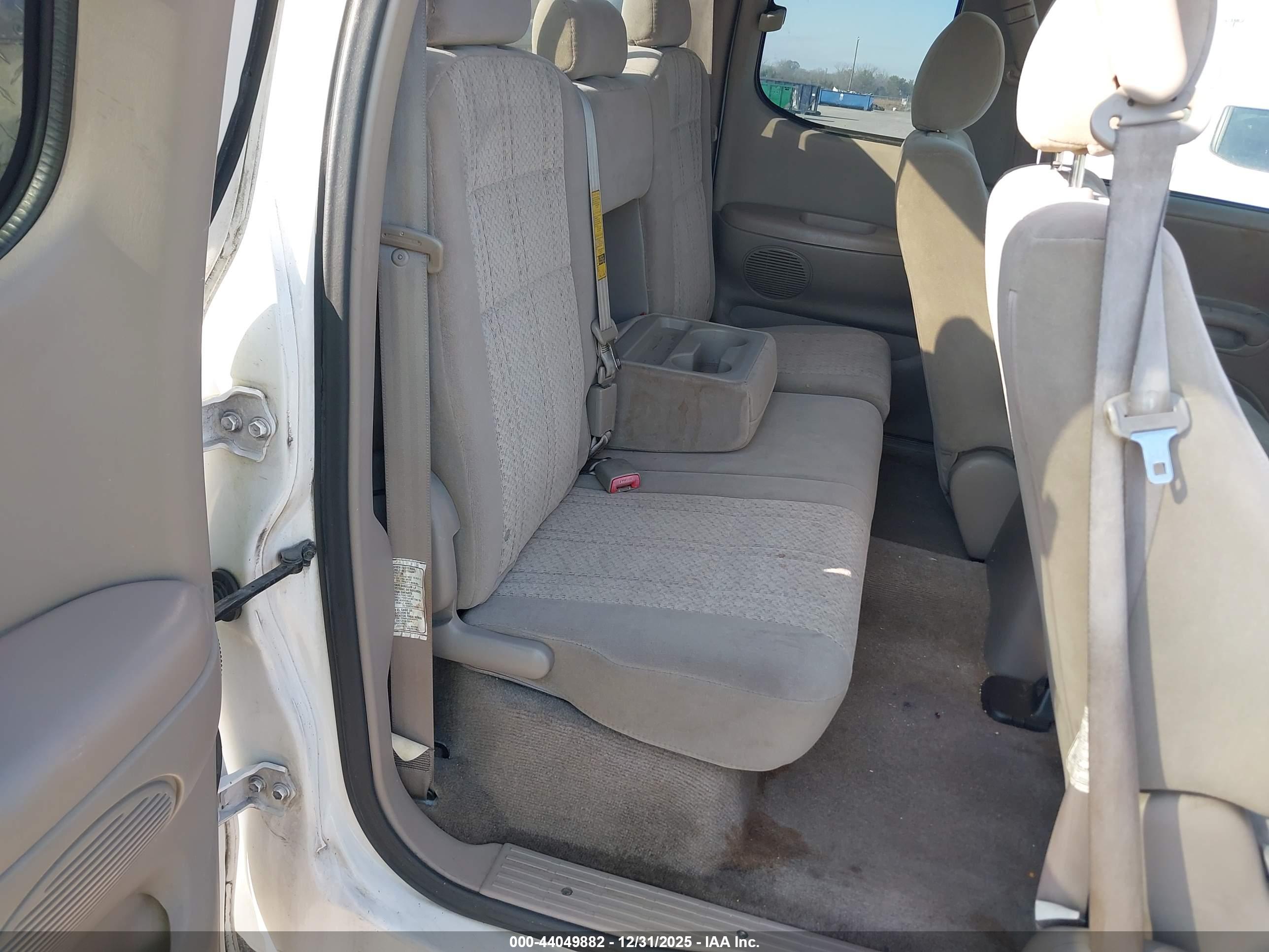 TOYOTA TUNDRA image 8
