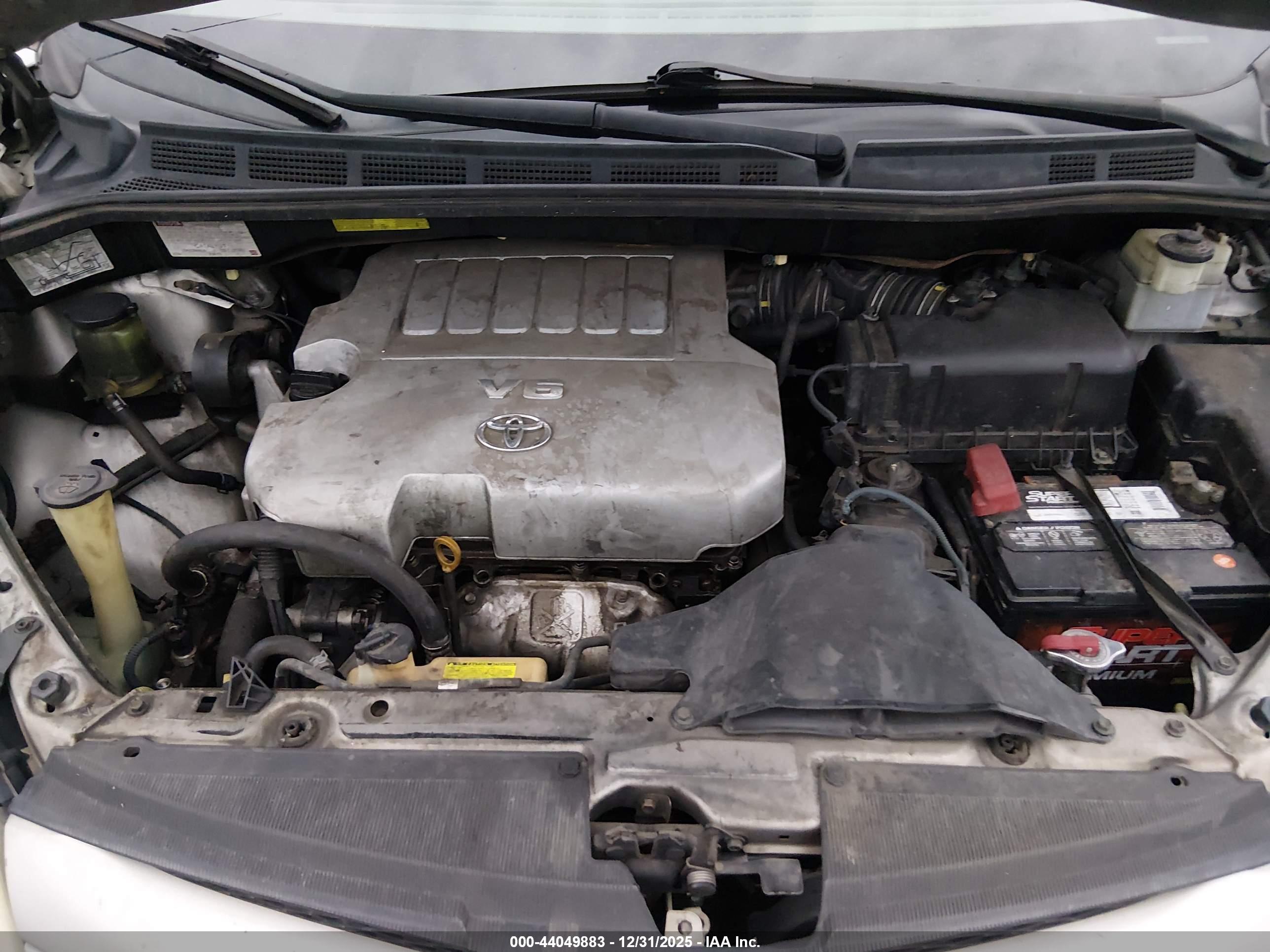 TOYOTA SIENNA image 10