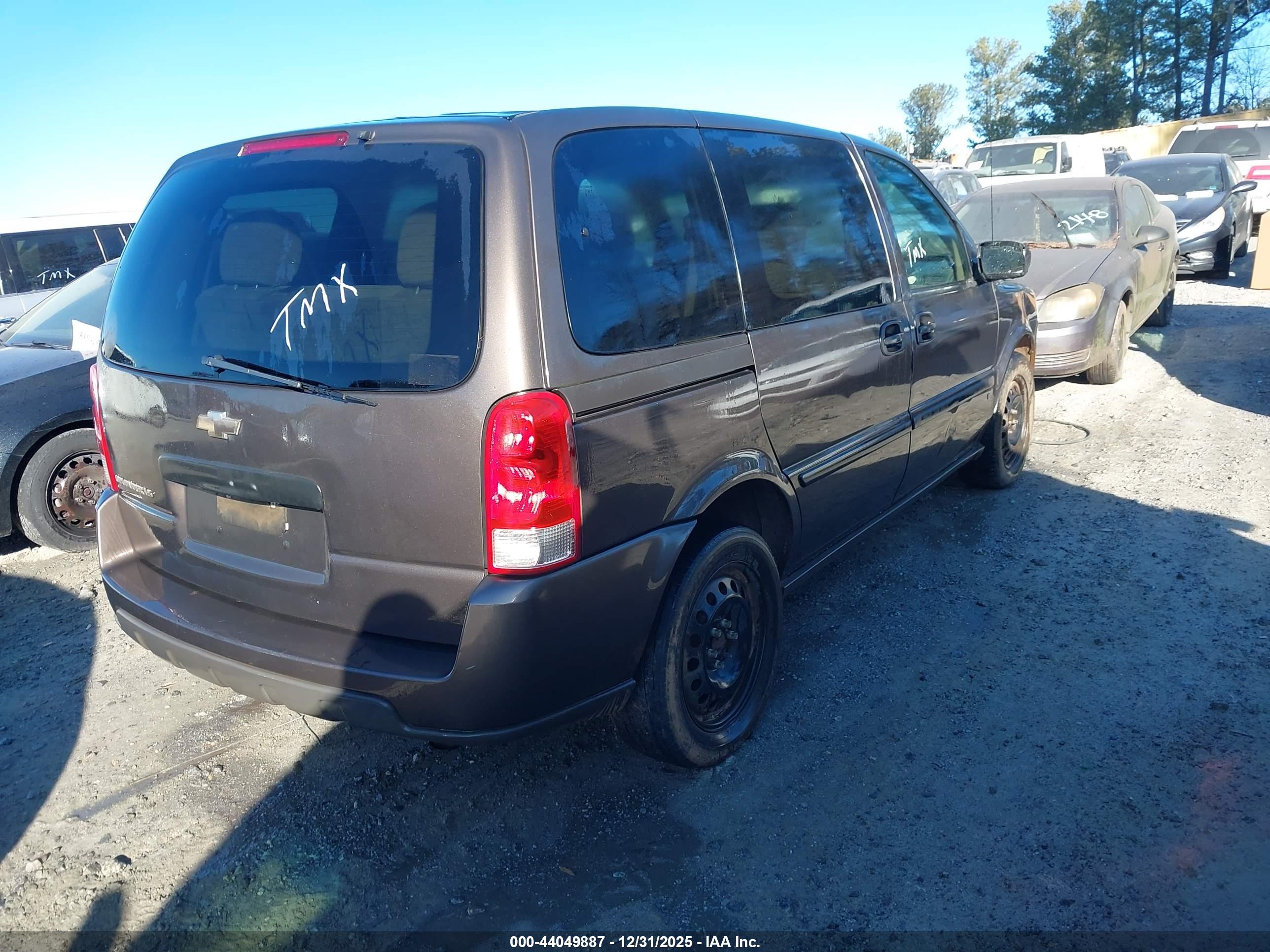 CHEVROLET UPLANDER image 4