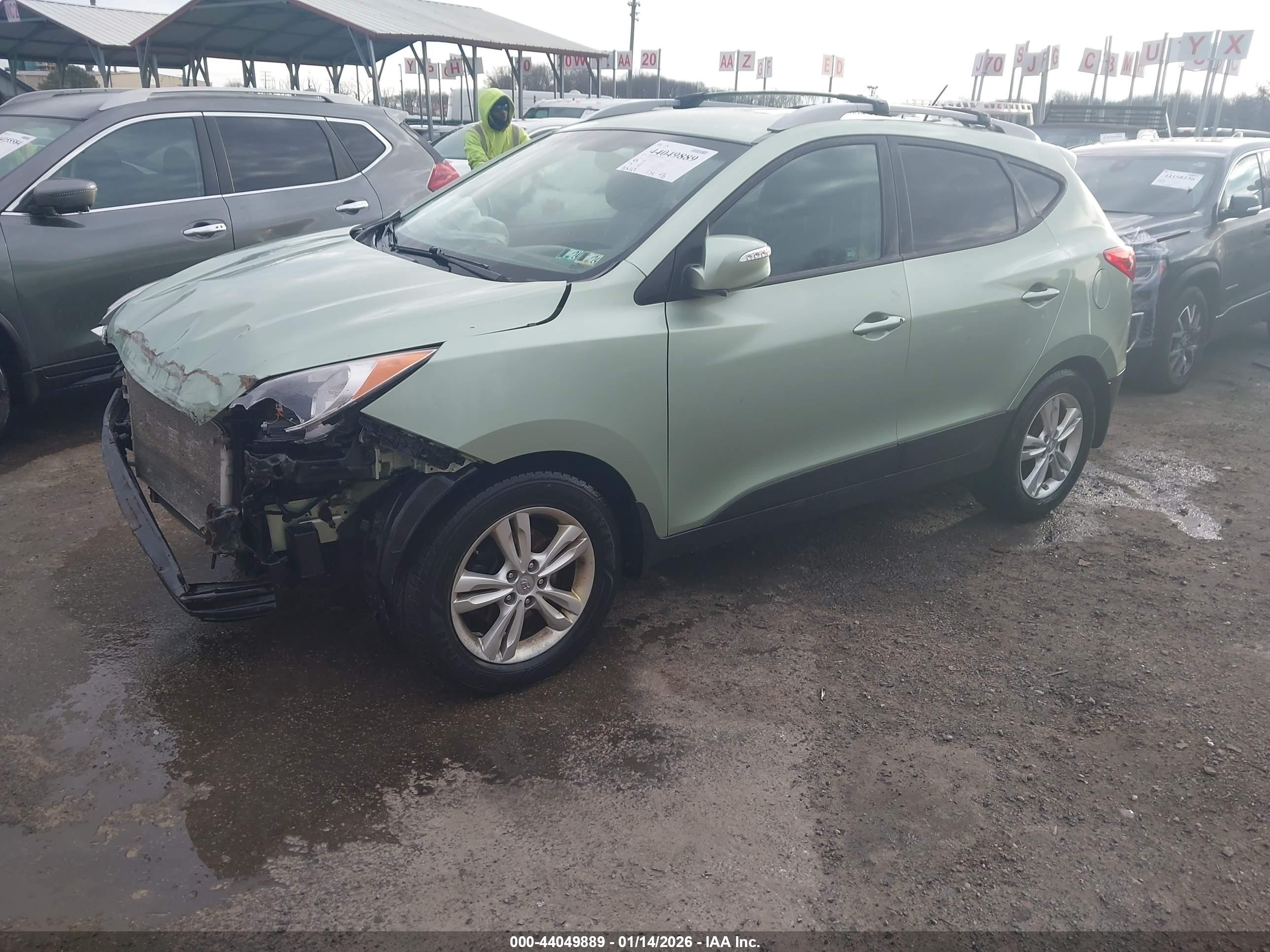 HYUNDAI TUCSON image 2
