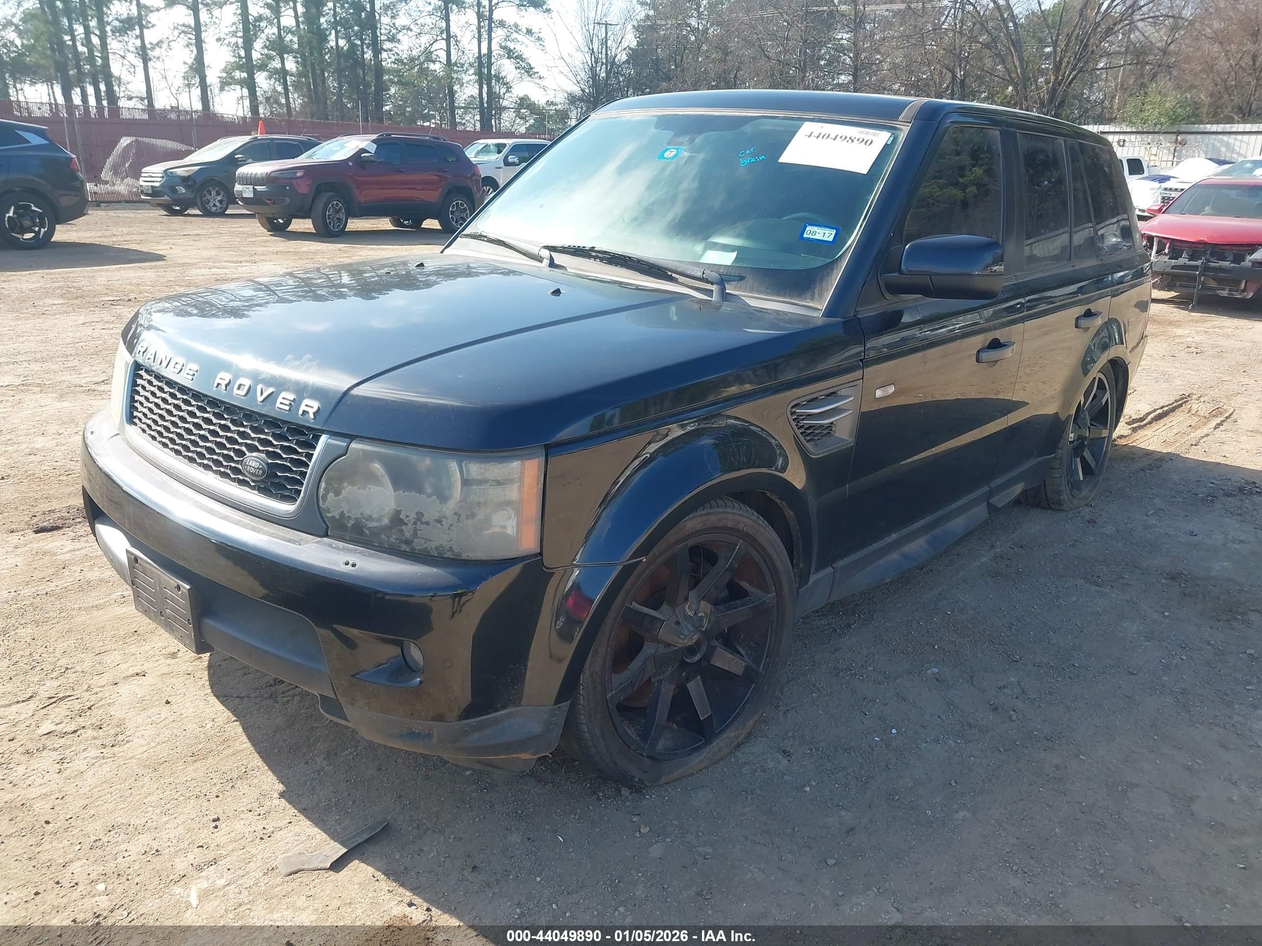LAND ROVER image 2