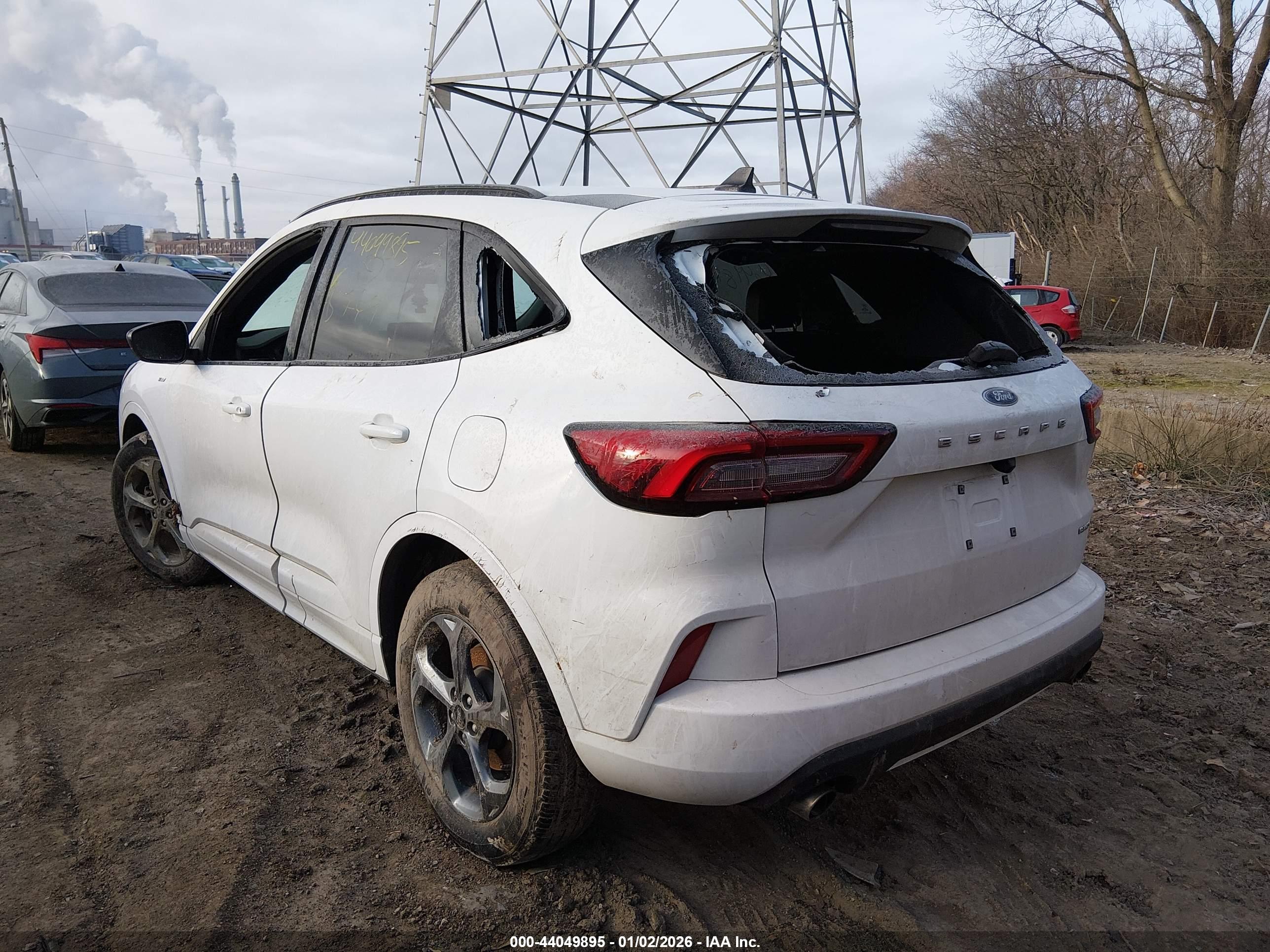 FORD ESCAPE image 3