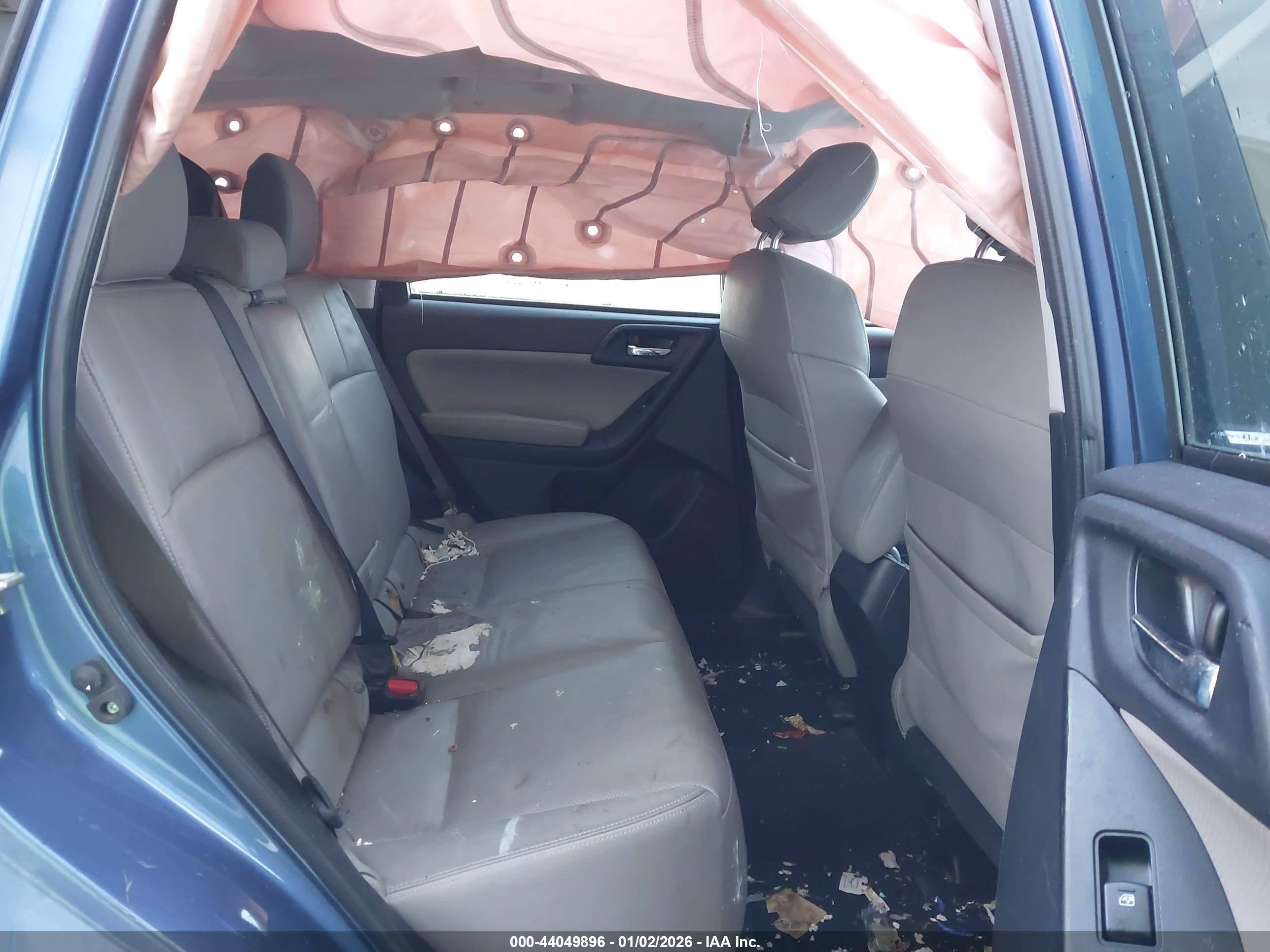 SUBARU FORESTER image 8