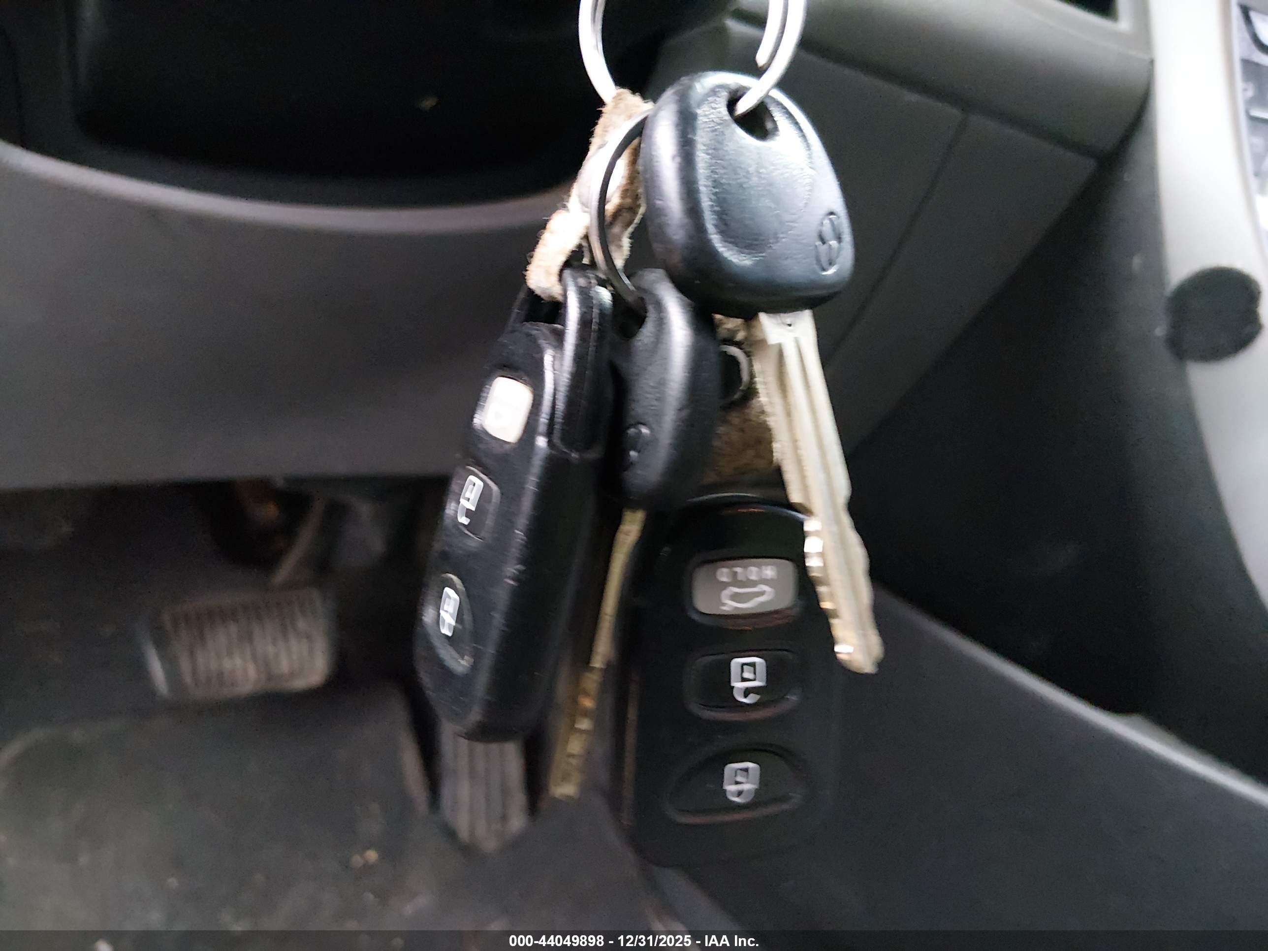 HYUNDAI ELANTRA image 11
