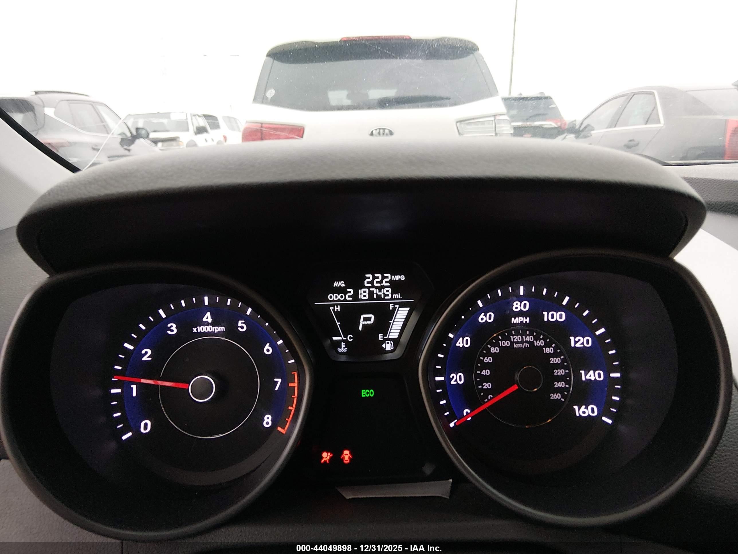 HYUNDAI ELANTRA image 7