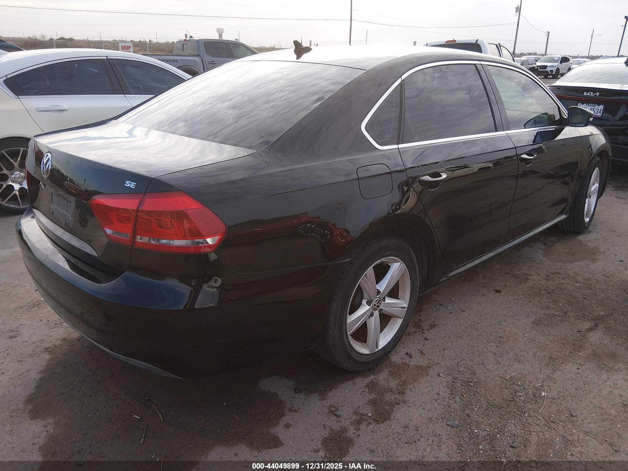 VOLKSWAGEN PASSAT image 4