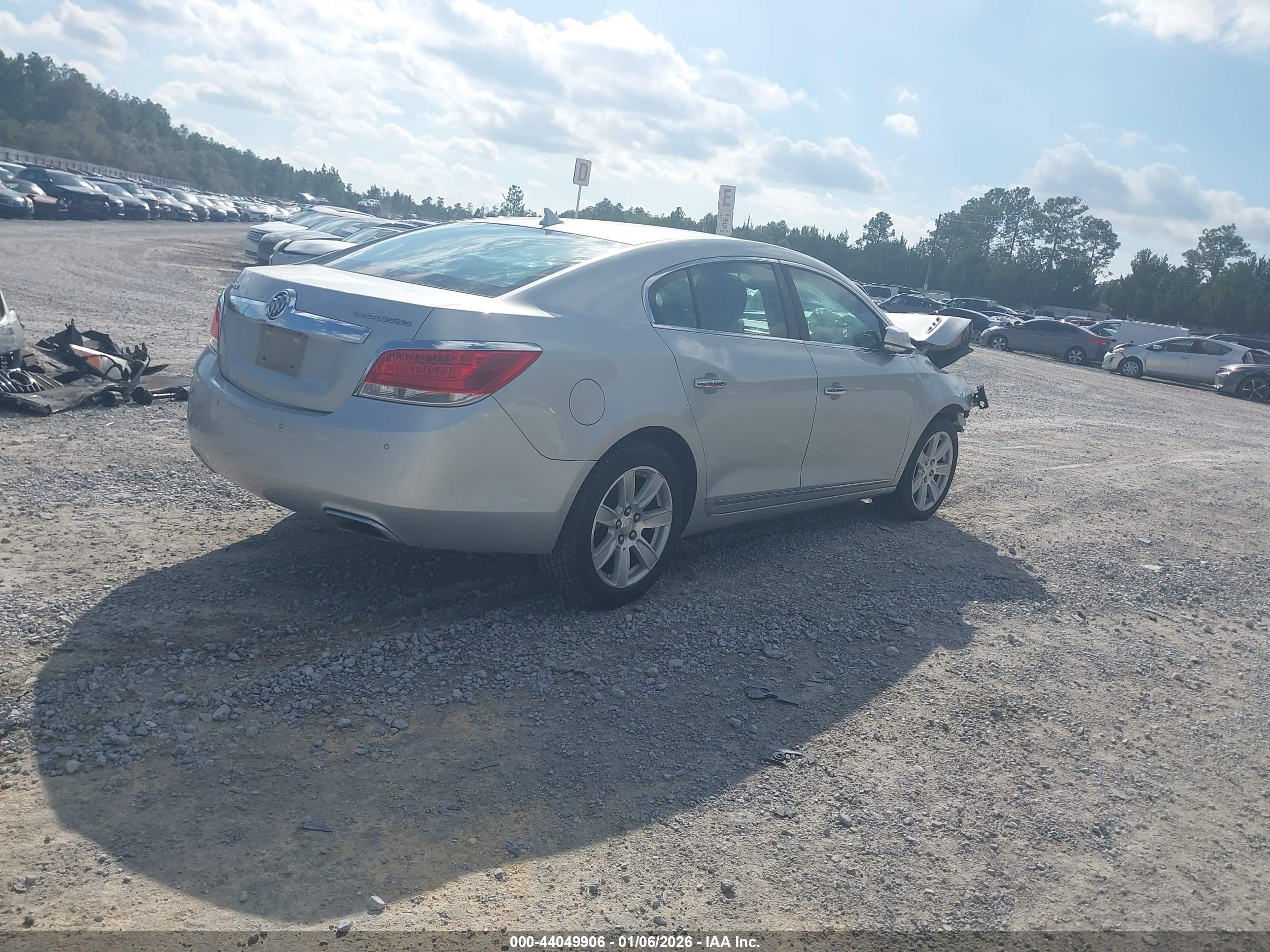 BUICK LACROSSE image 4