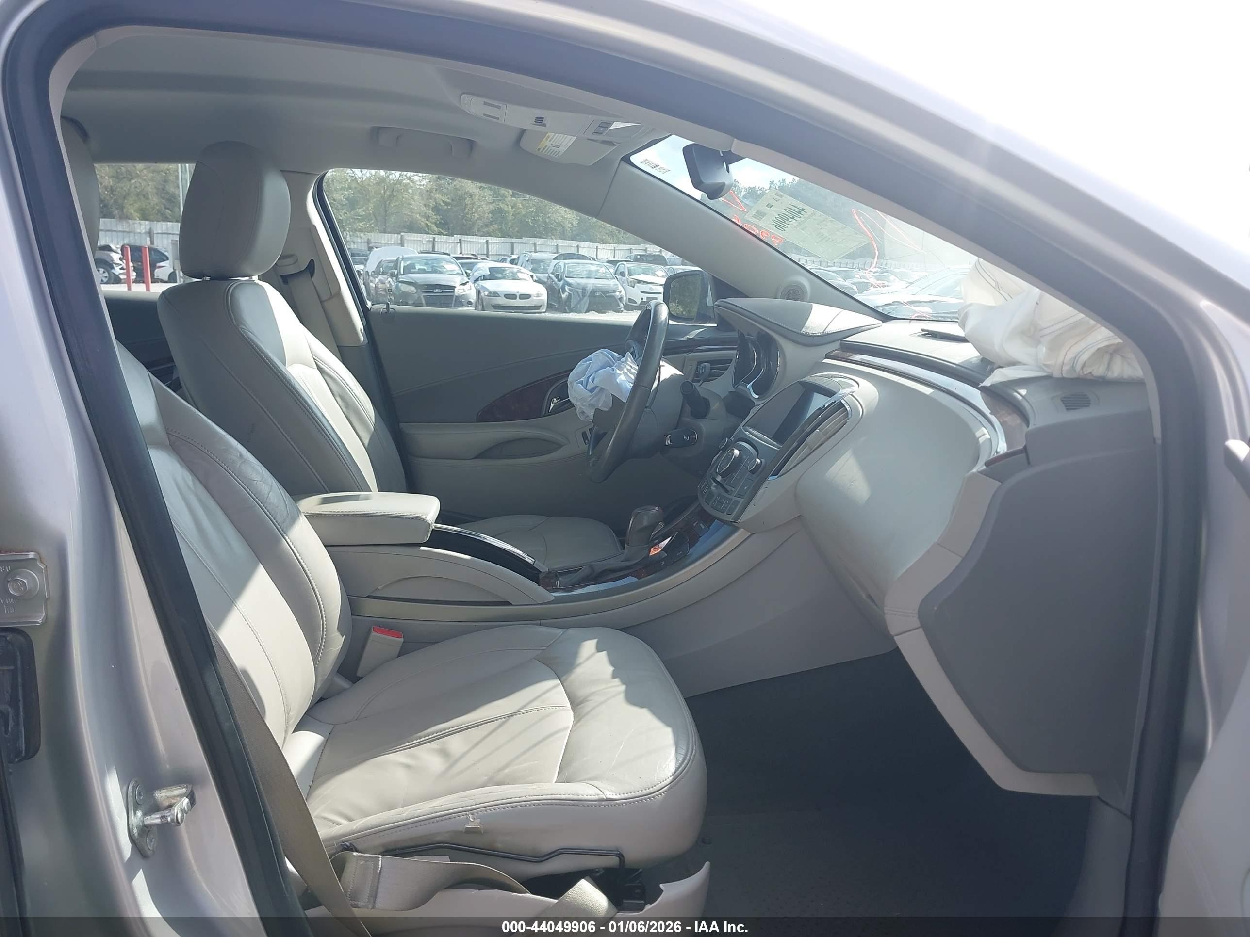 BUICK LACROSSE image 5