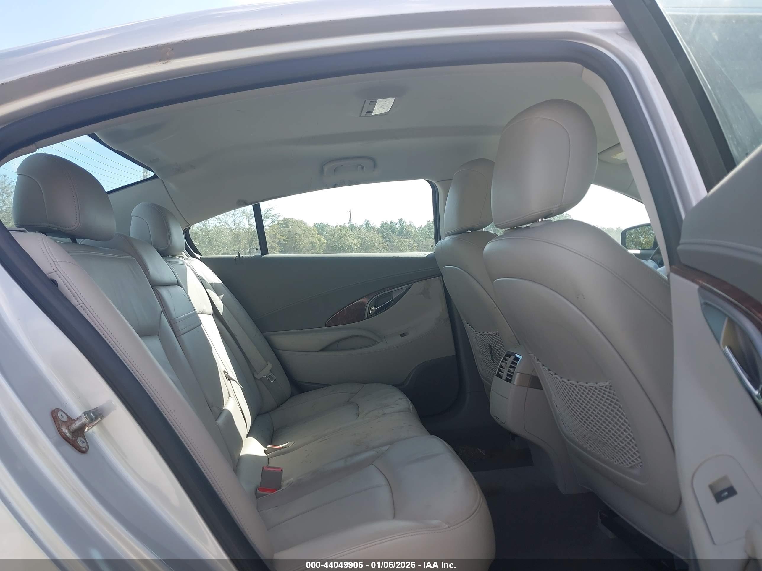 BUICK LACROSSE image 8
