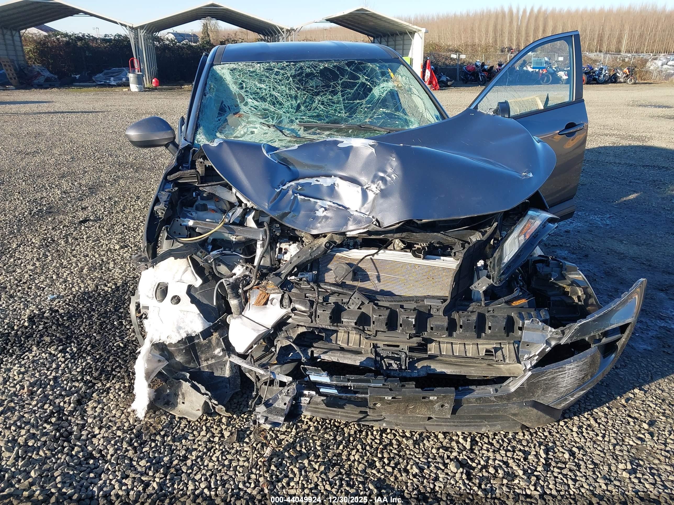 NISSAN ROGUE image 6