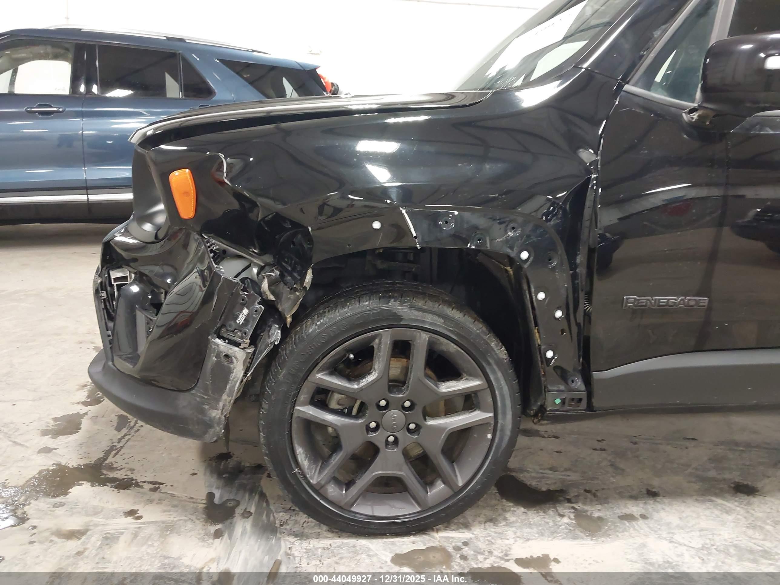 JEEP RENEGADE image 6