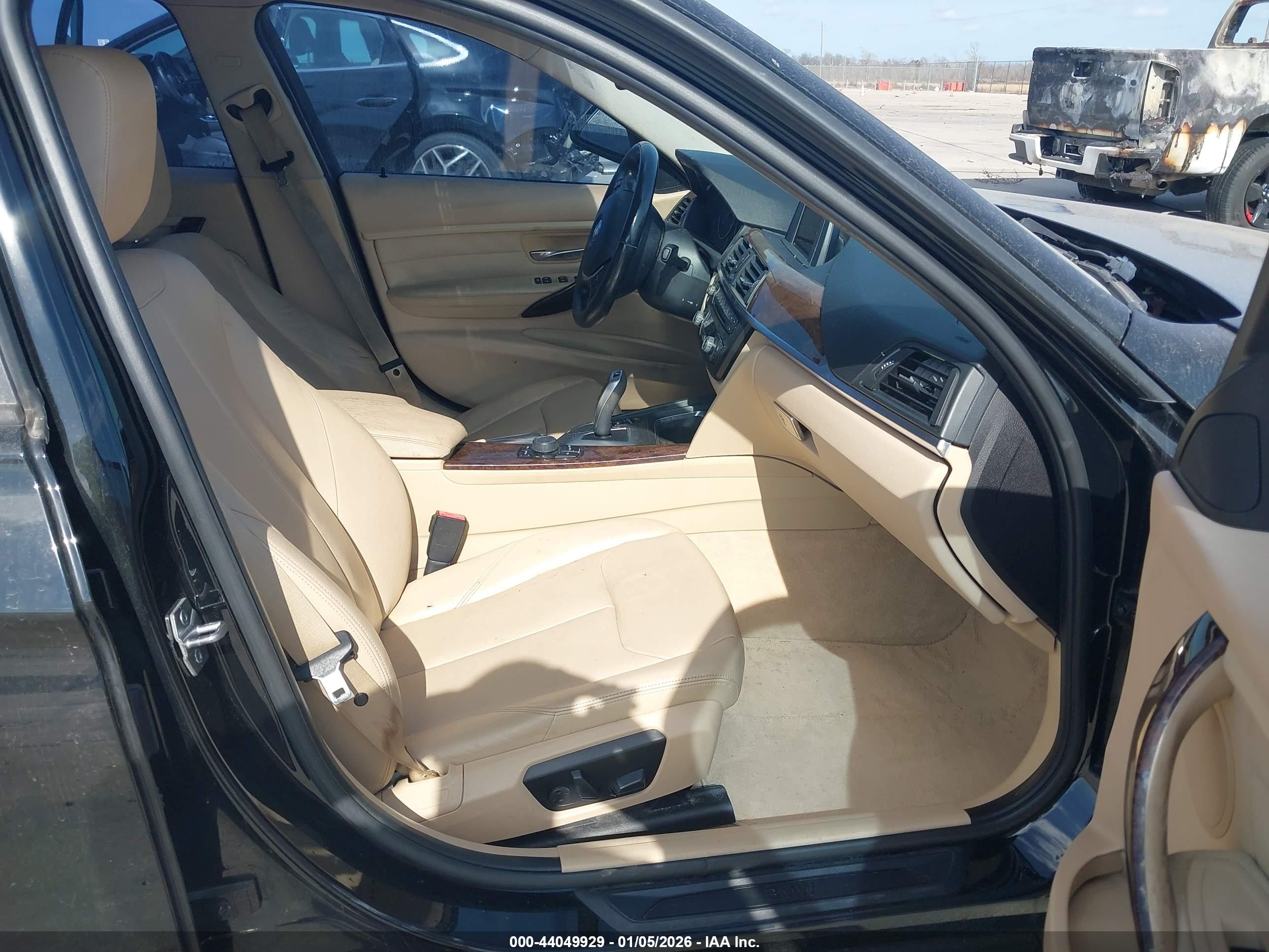 BMW 328I image 5