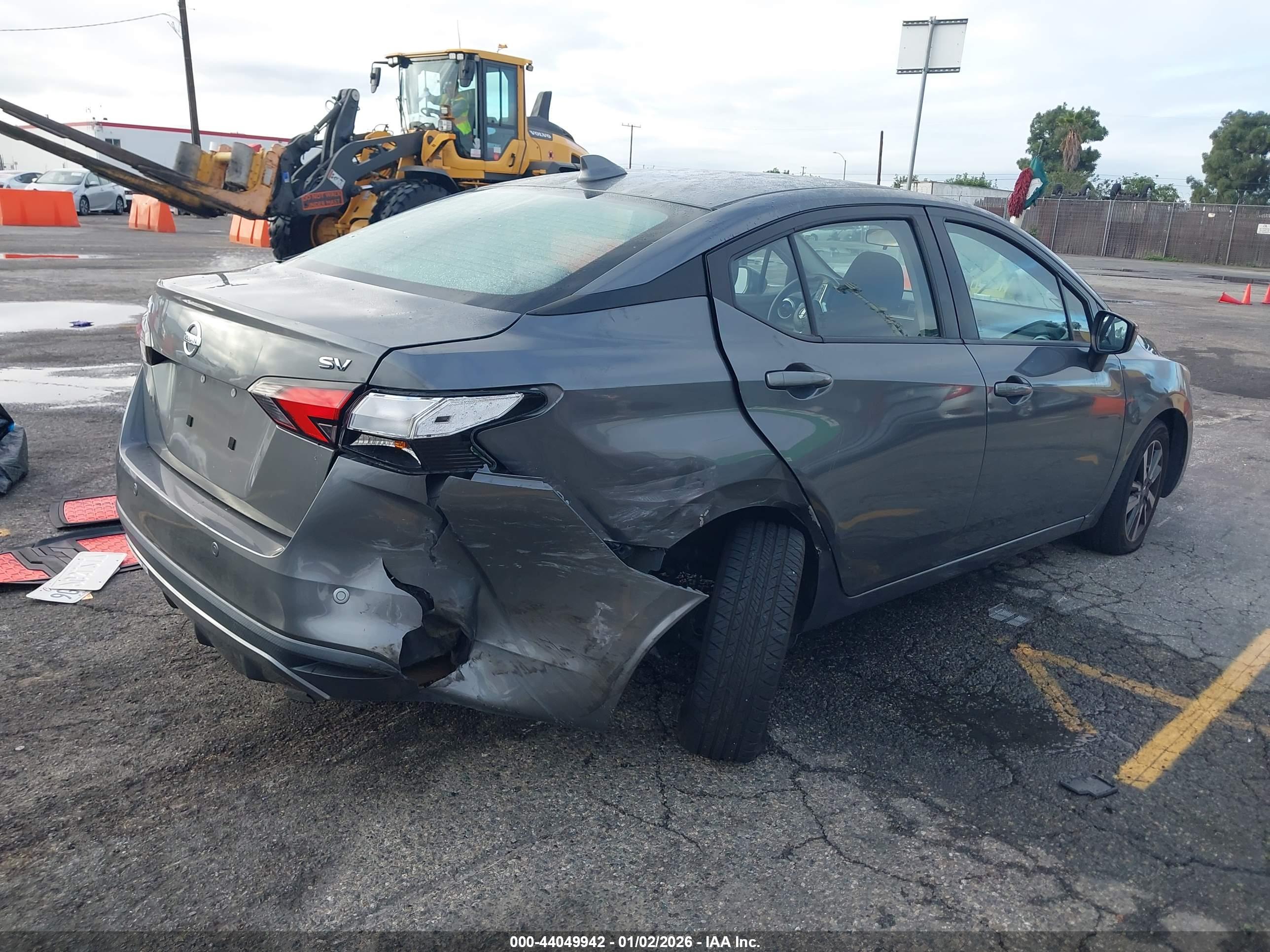 NISSAN VERSA image 4