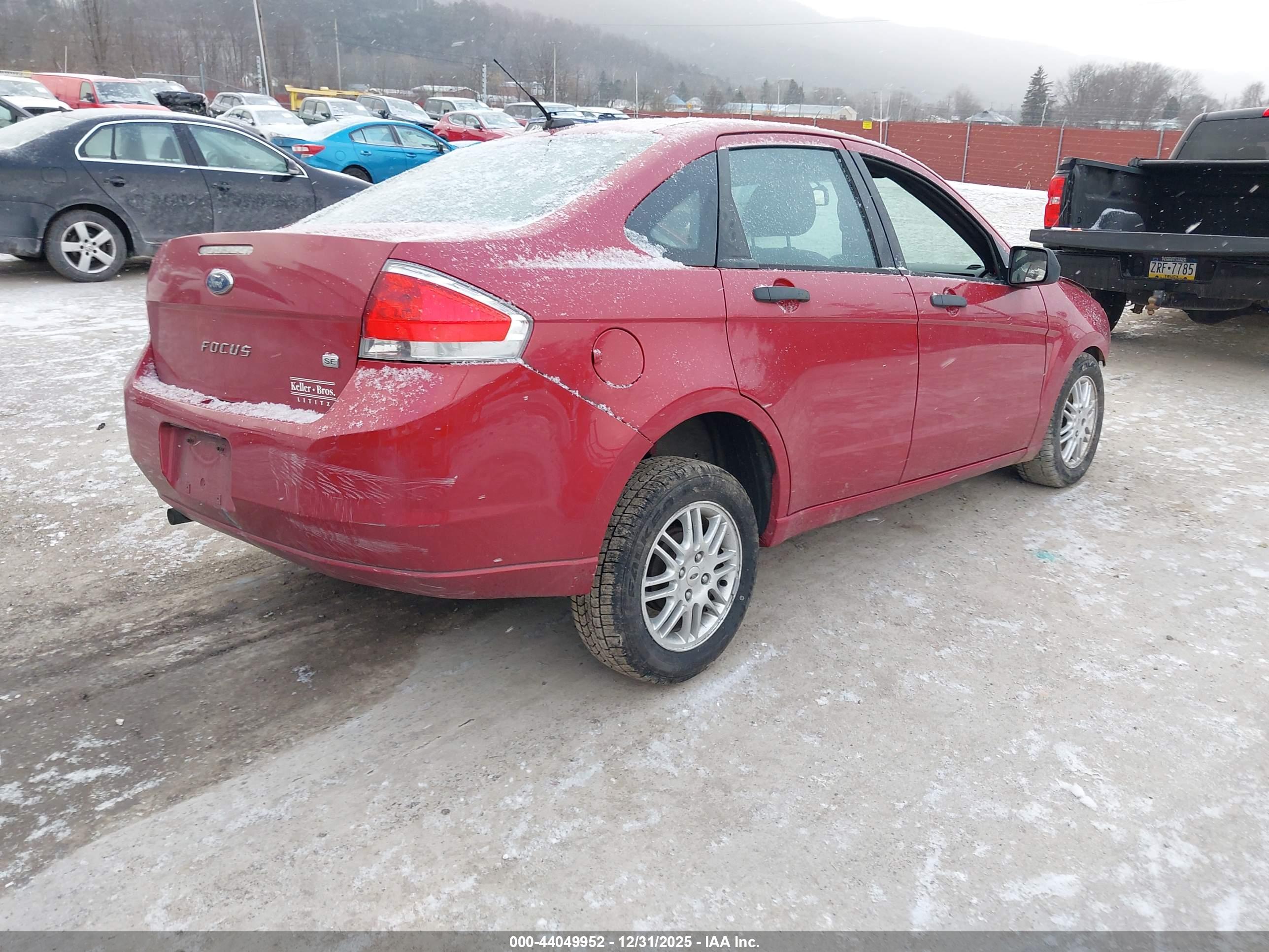 FORD FOCUS image 4