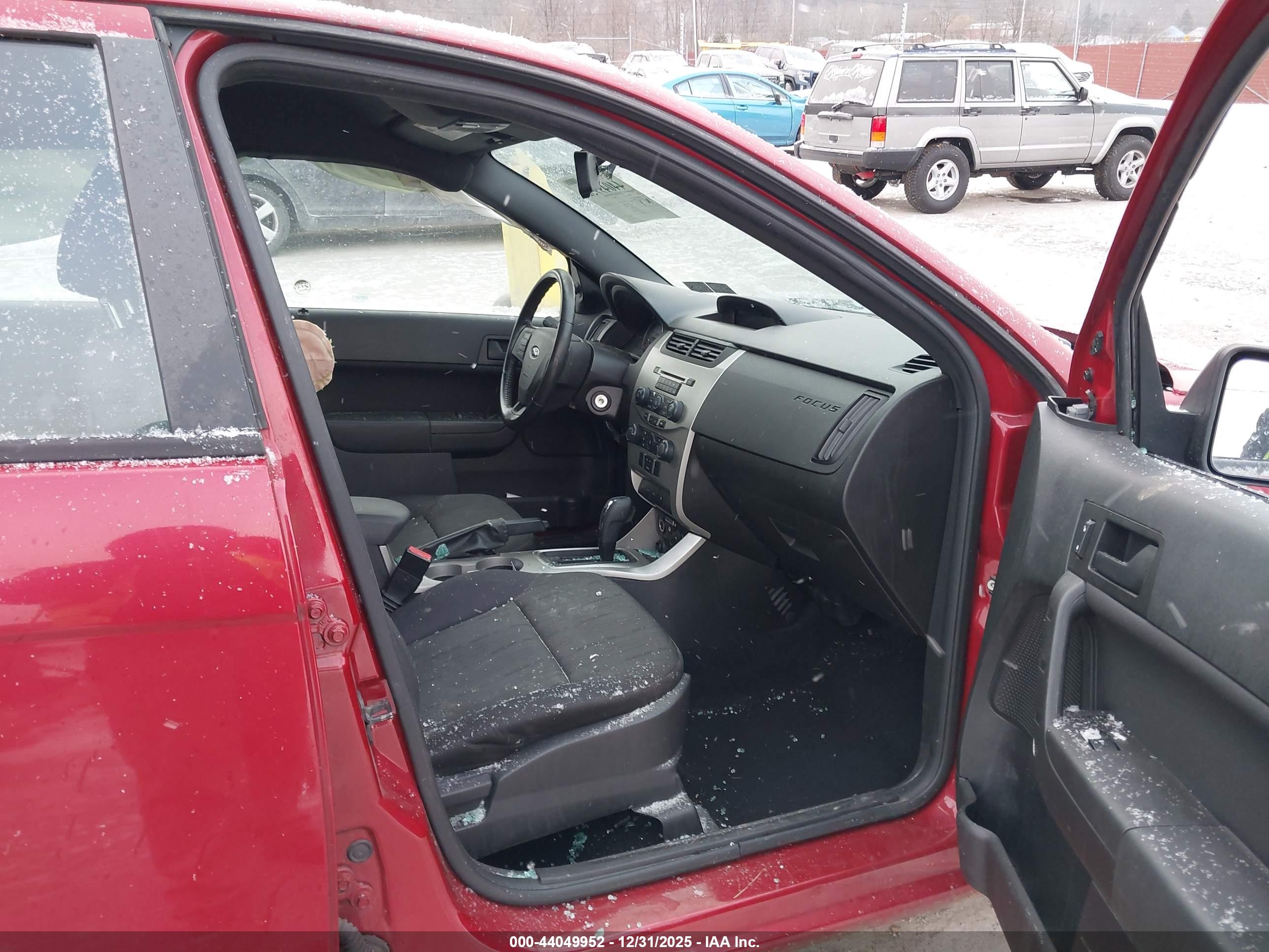 FORD FOCUS image 5