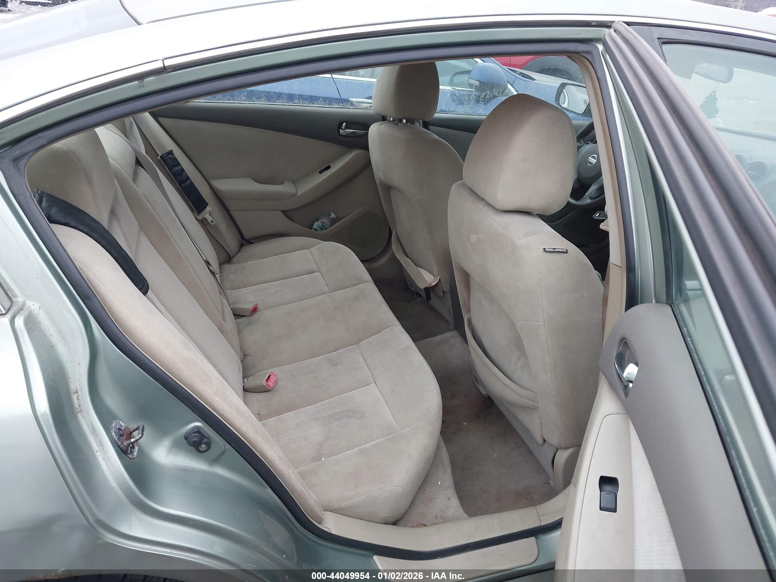 NISSAN ALTIMA image 8