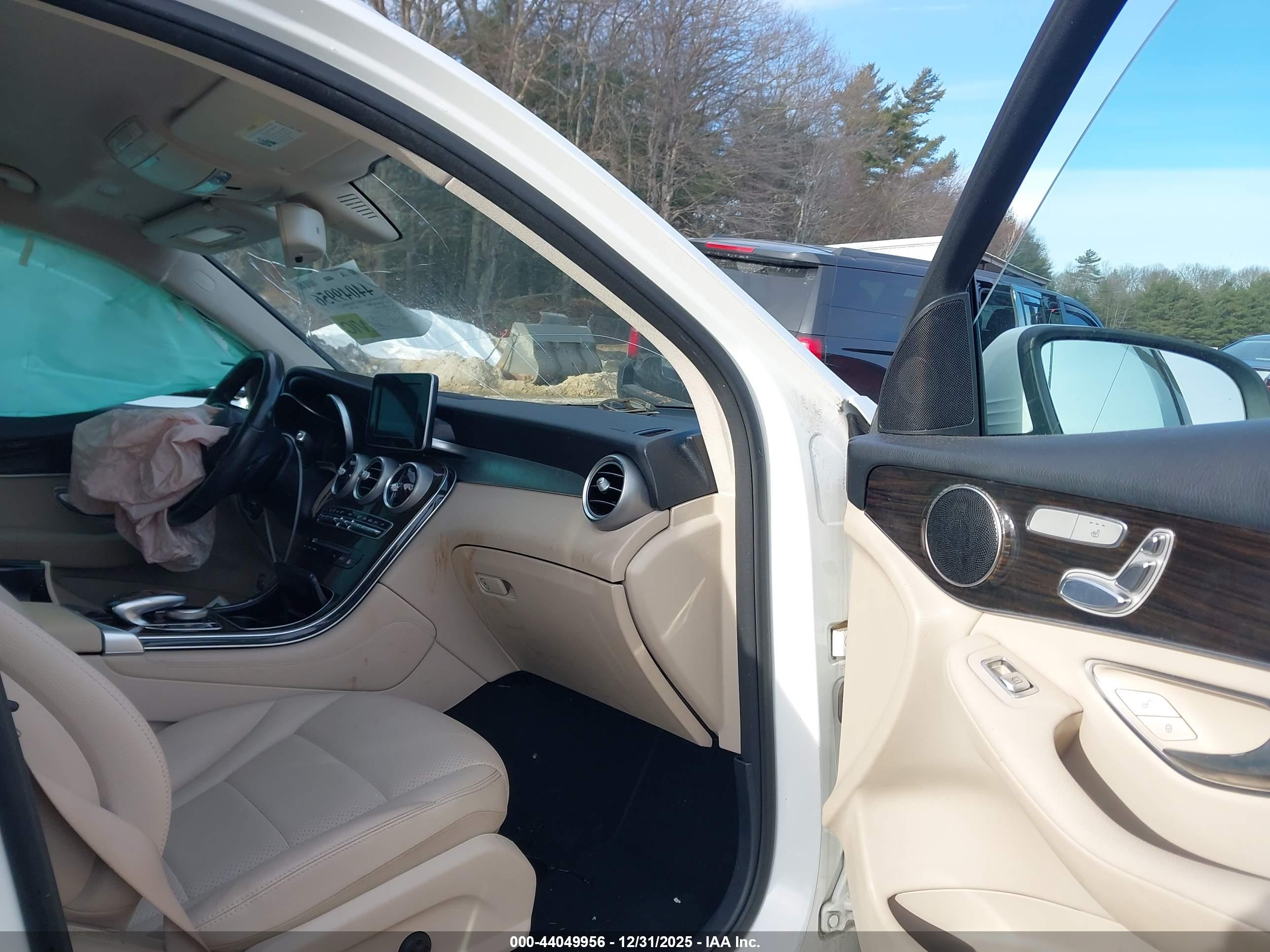 MERCEDES-BENZ GLC image 5