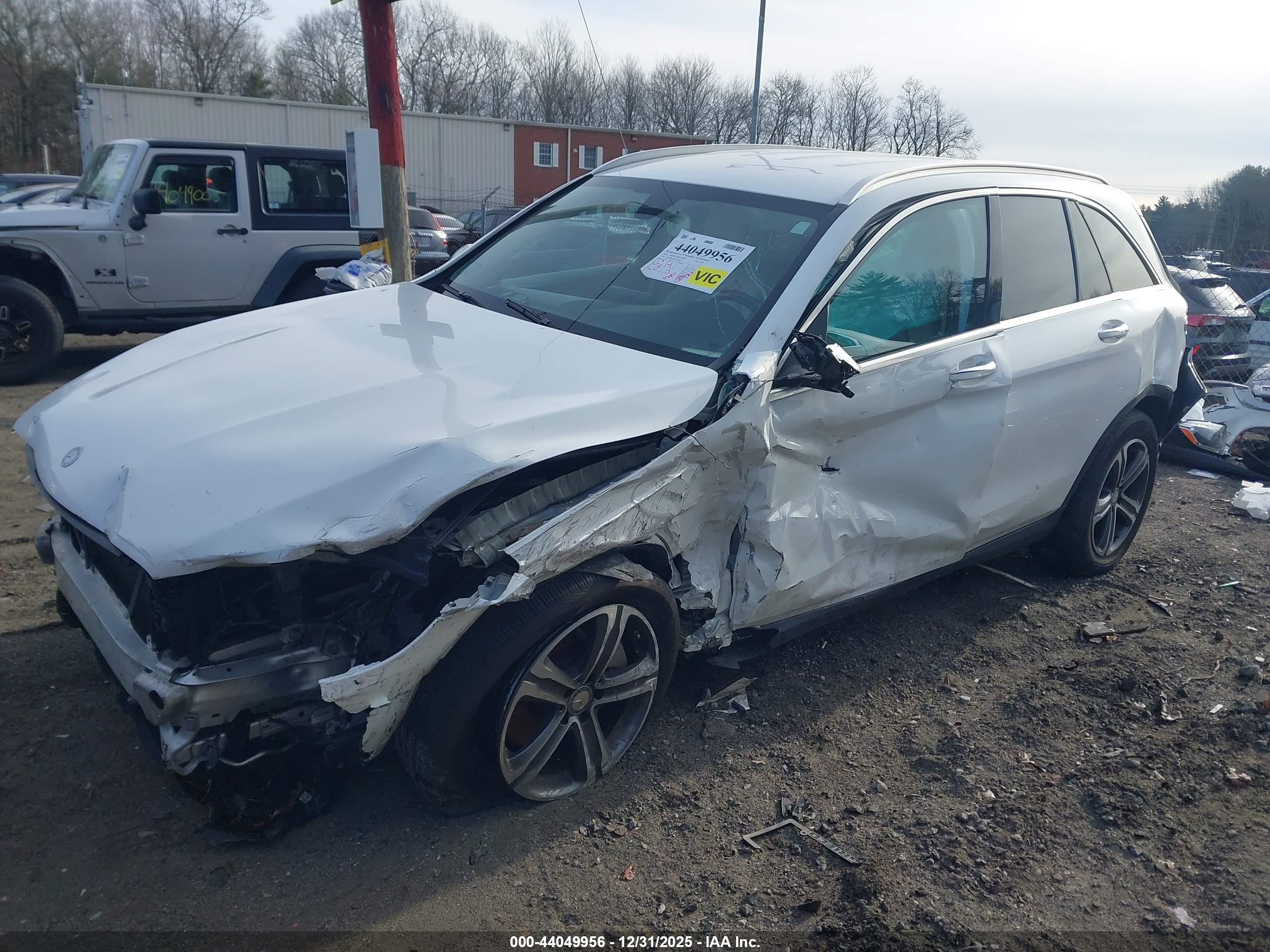 MERCEDES-BENZ GLC image 6