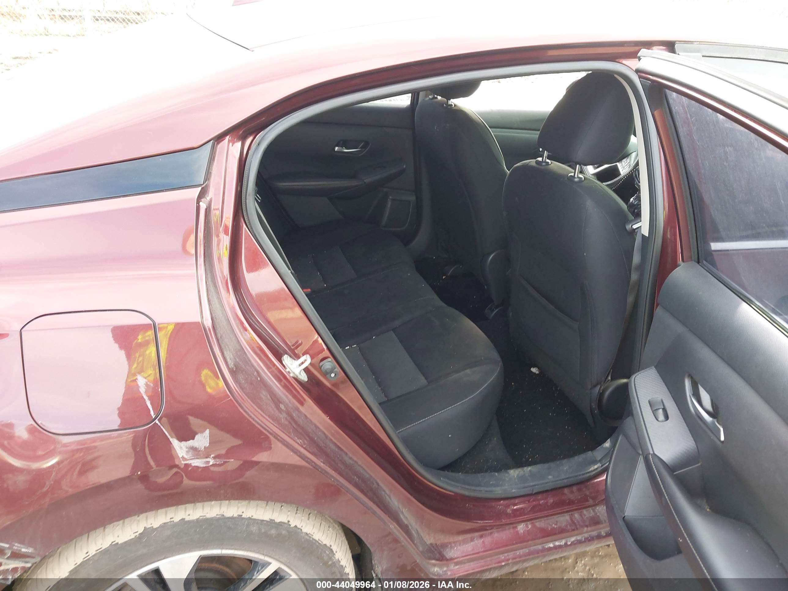 NISSAN SENTRA image 8