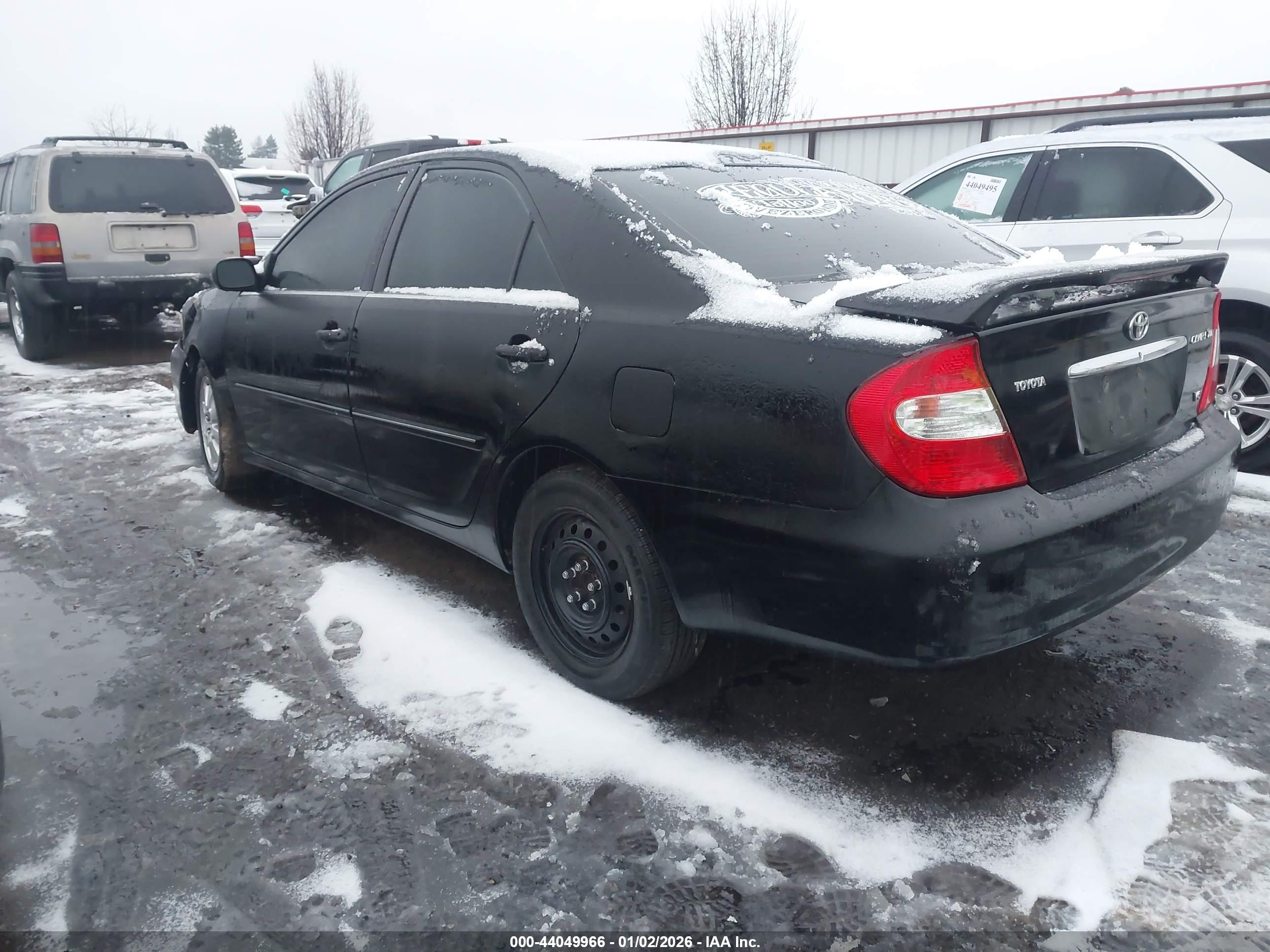 TOYOTA CAMRY image 3