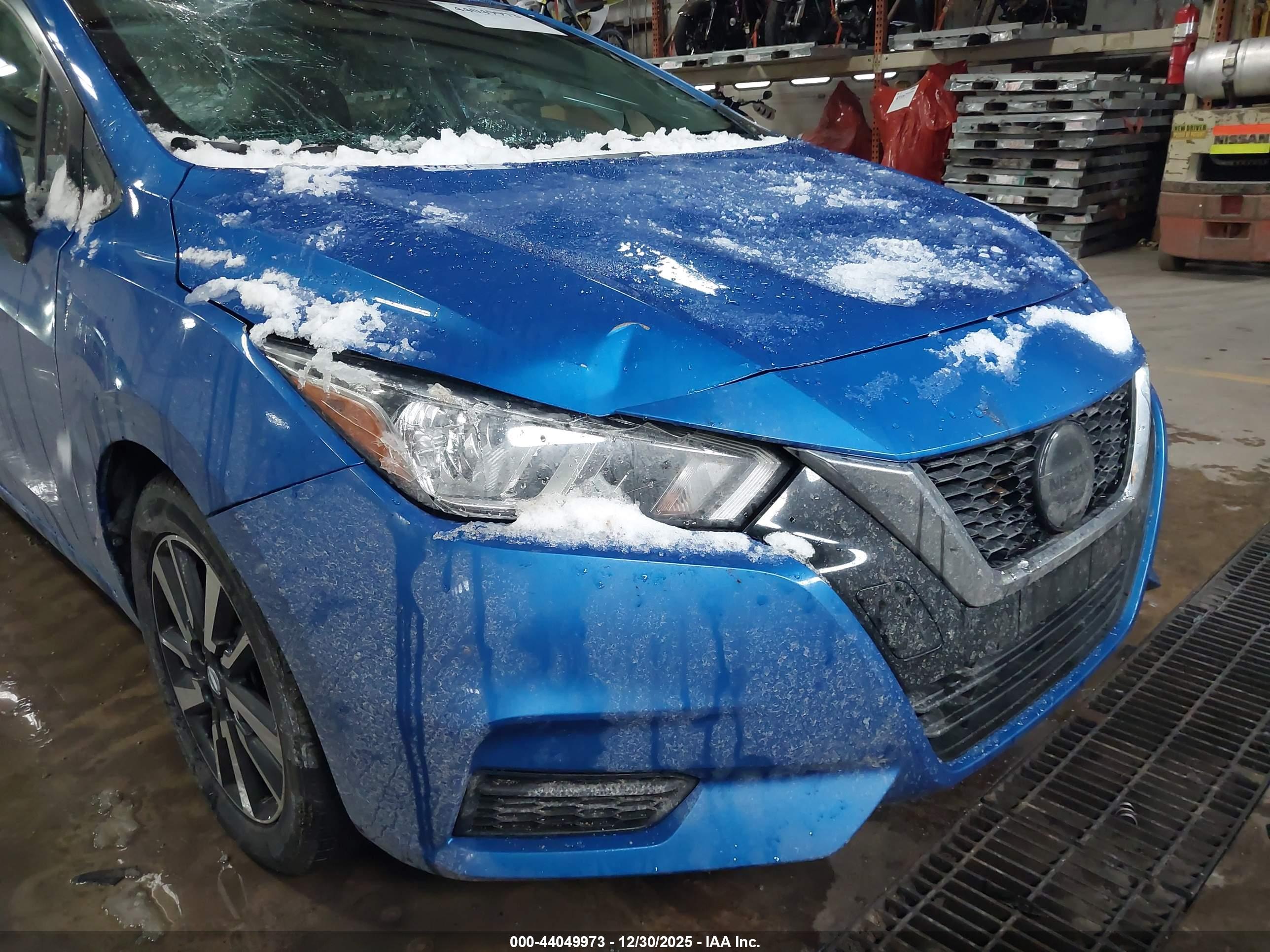 NISSAN VERSA image 6