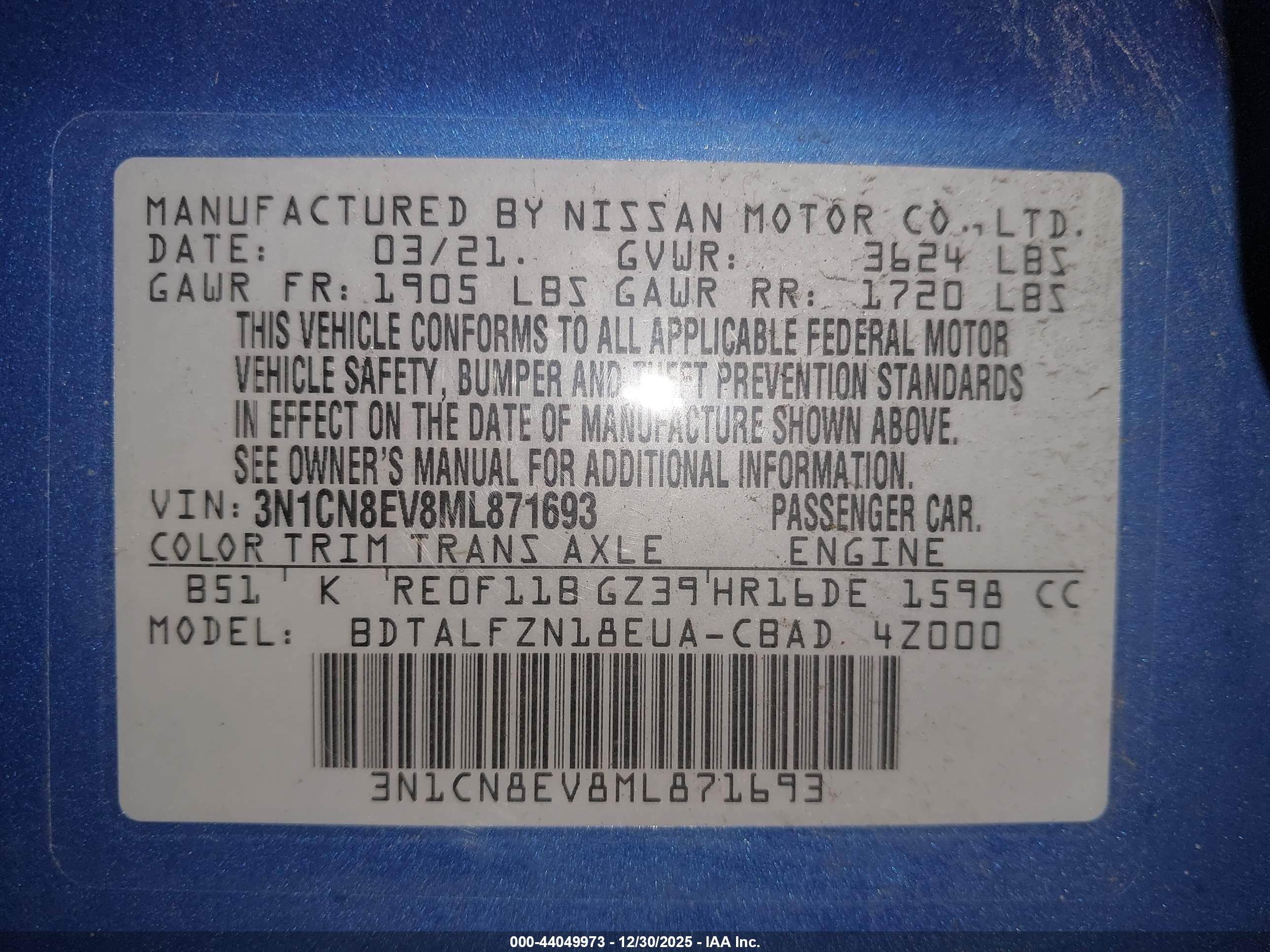 NISSAN VERSA image 9