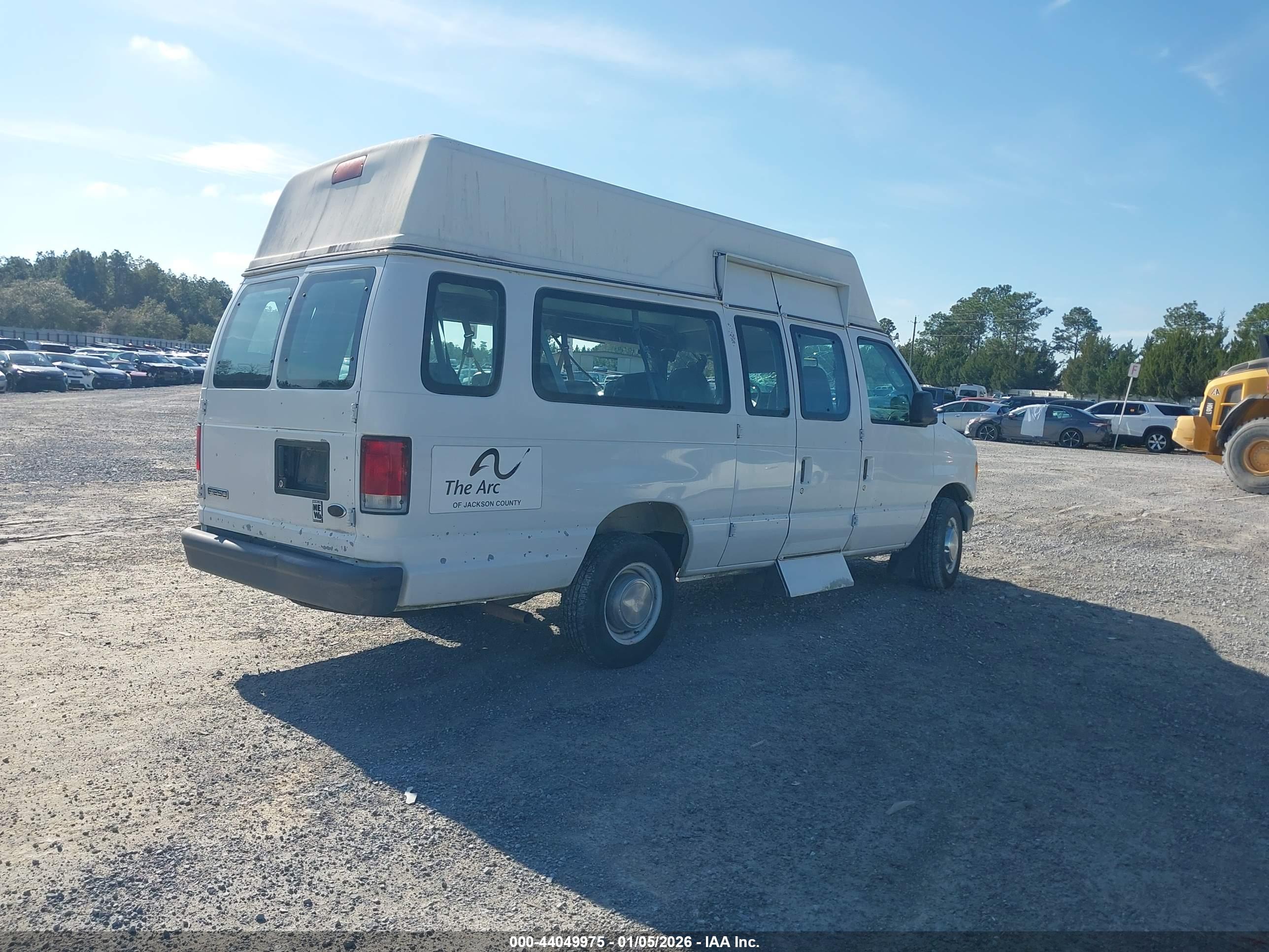 FORD E-250 image 4