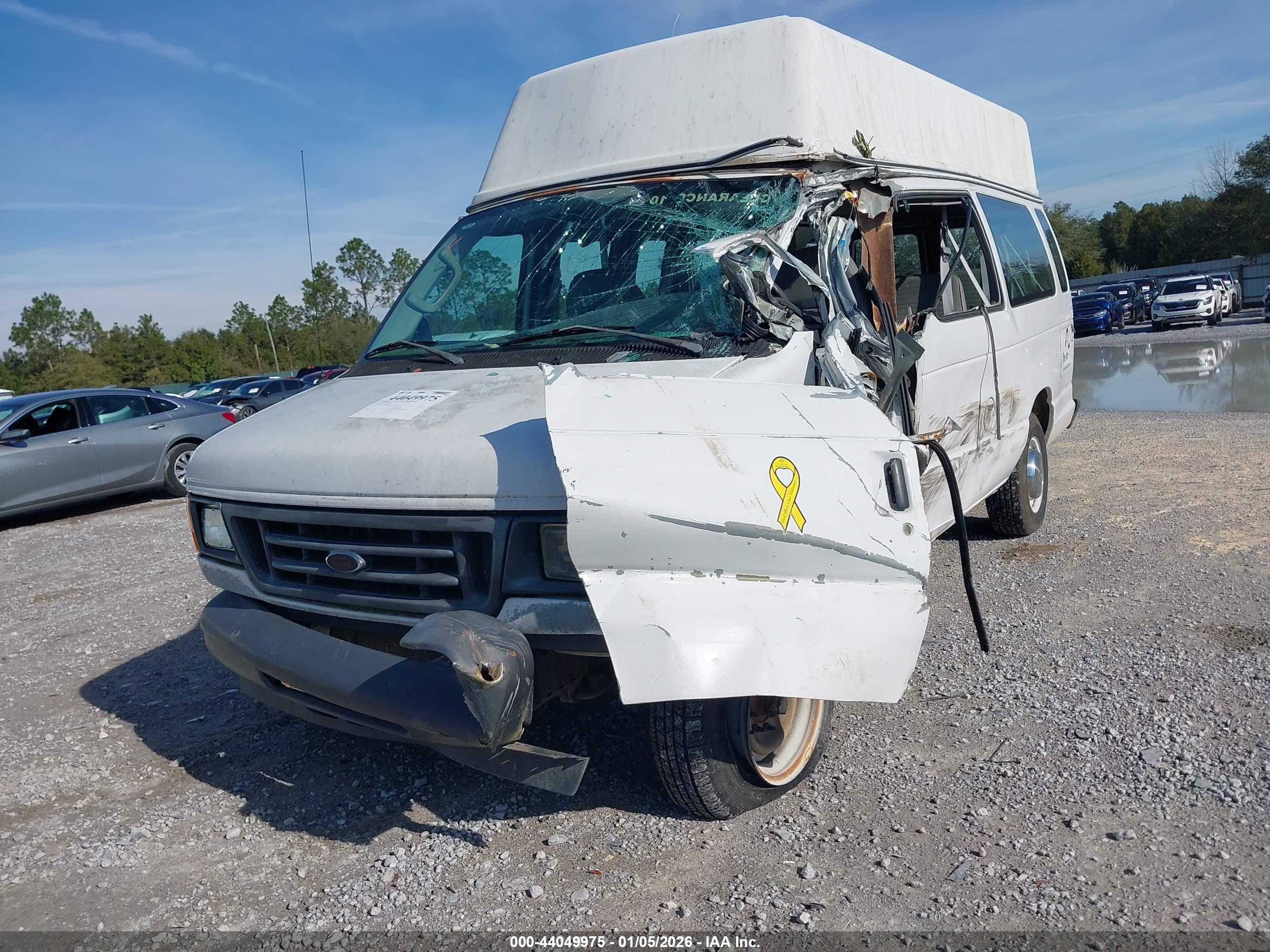 FORD E-250 image 6