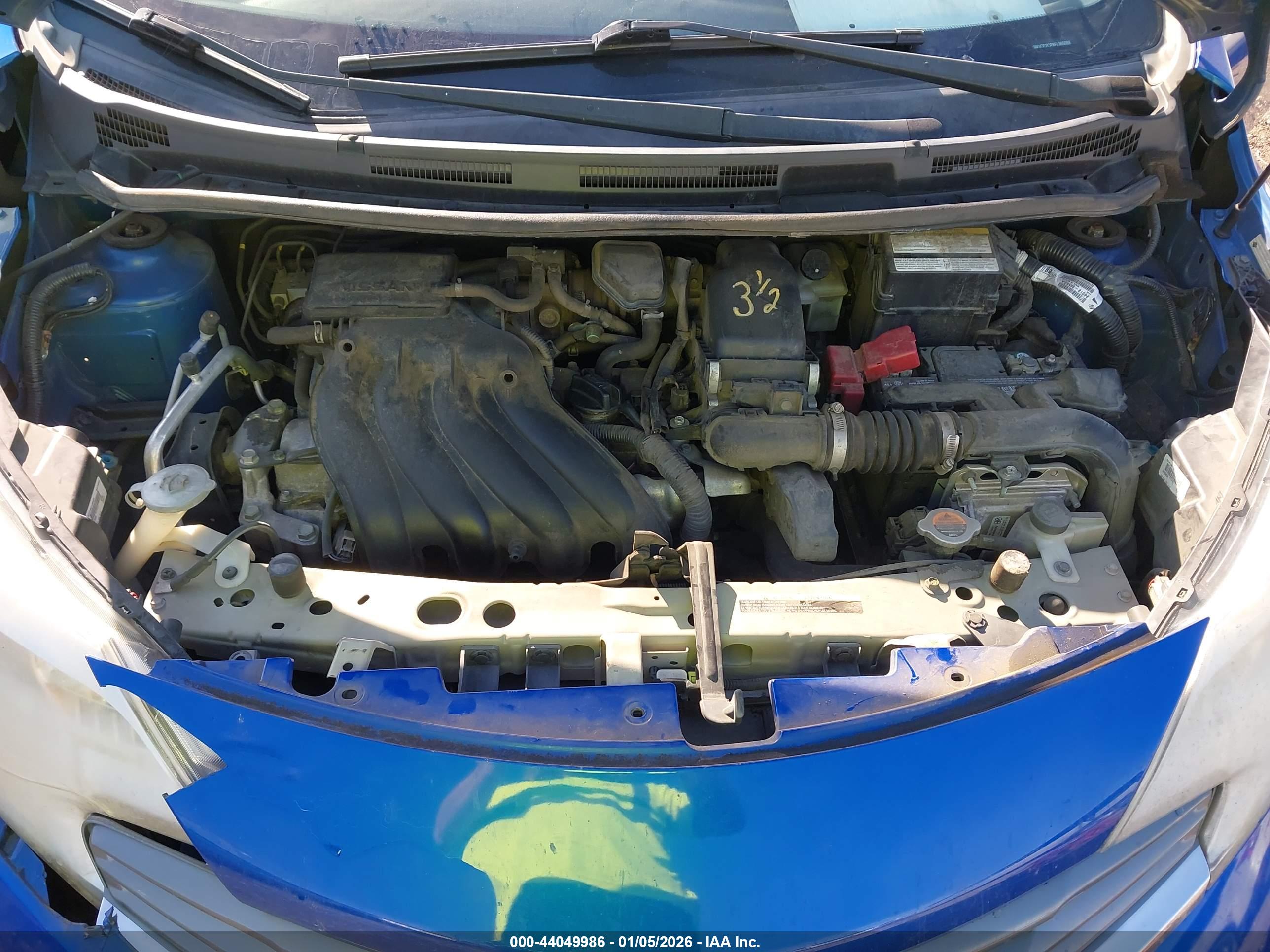 NISSAN VERSA image 10
