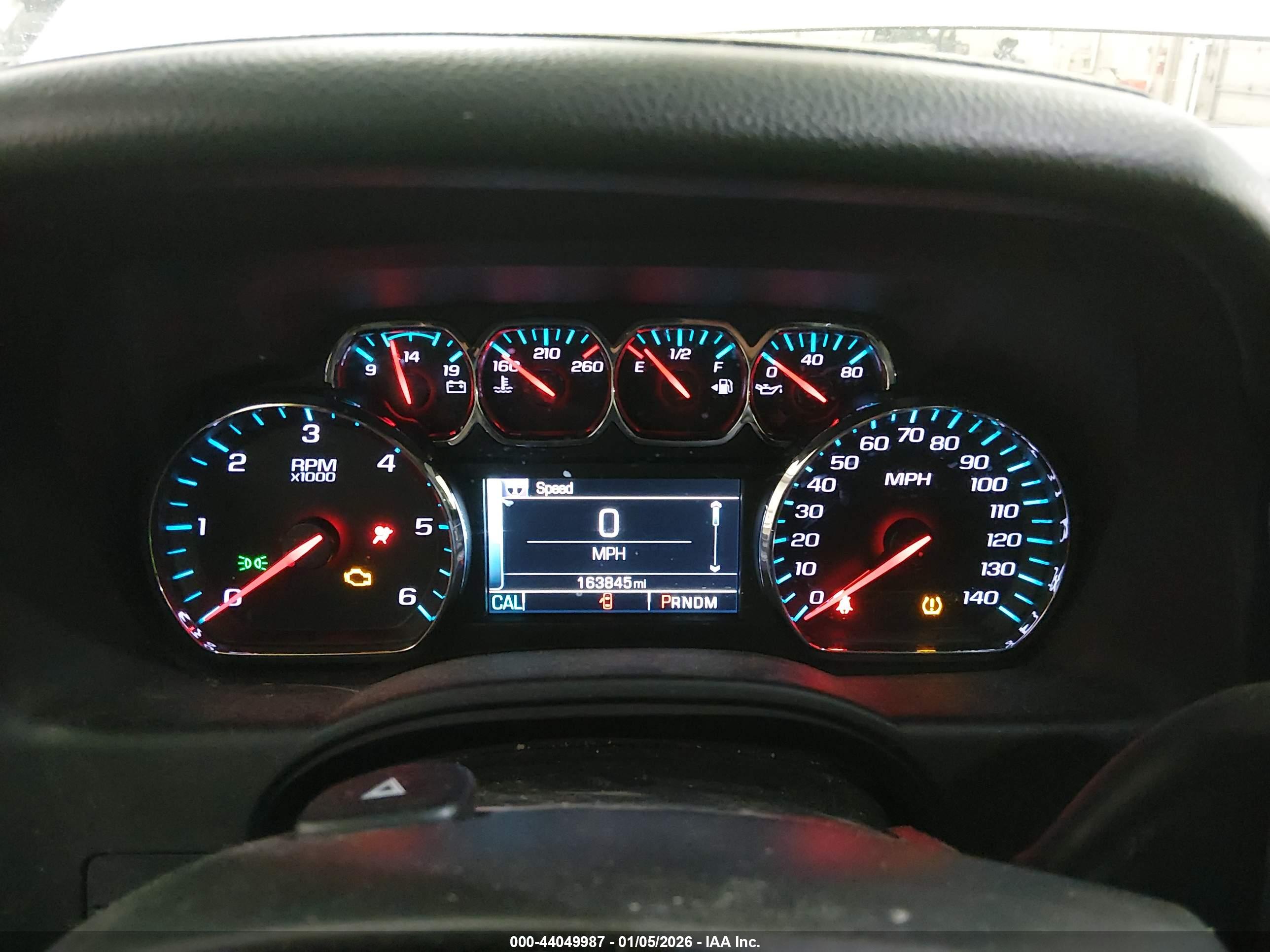CHEVROLET SUBURBAN image 7