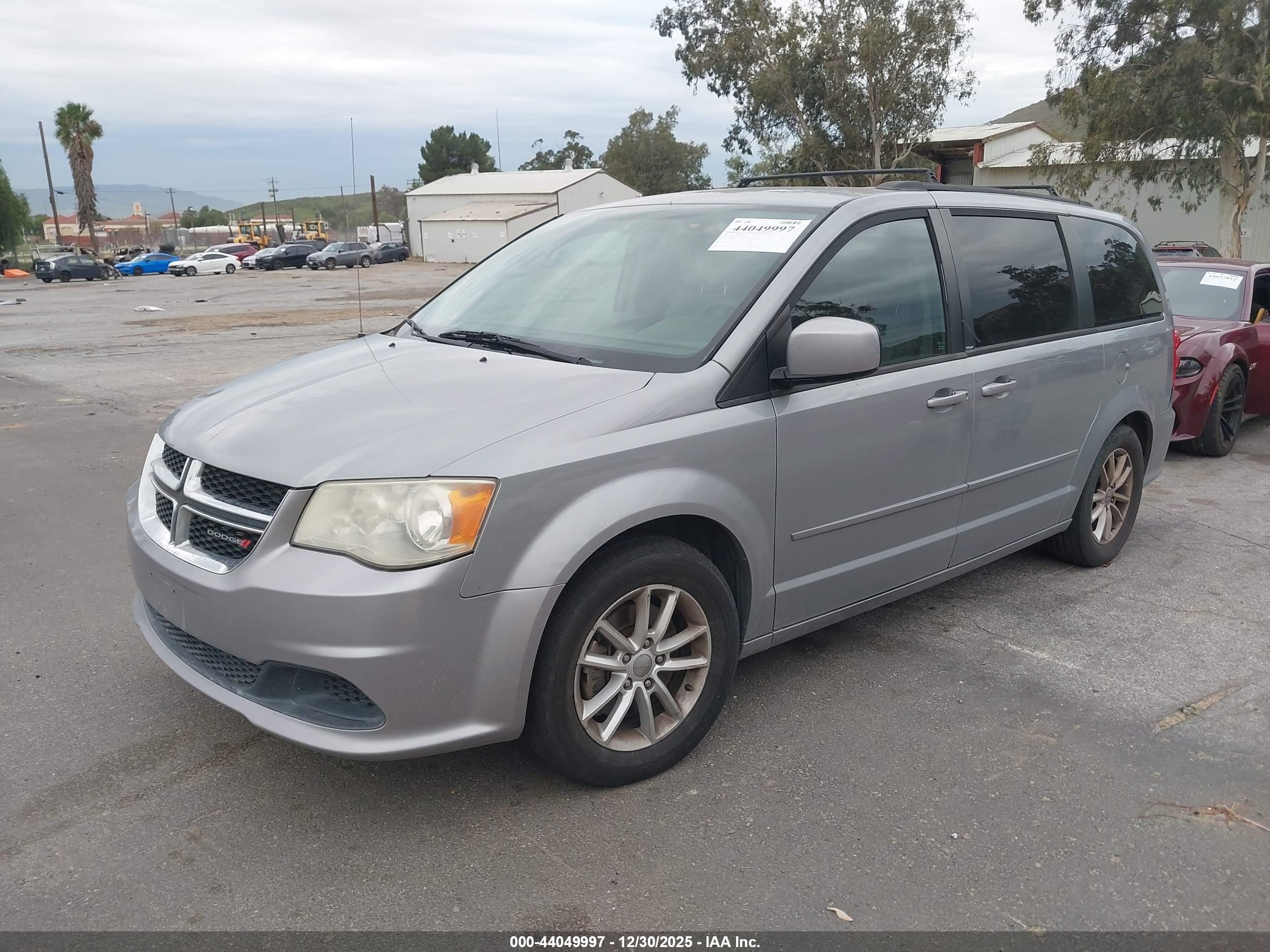 DODGE GRAND image 2