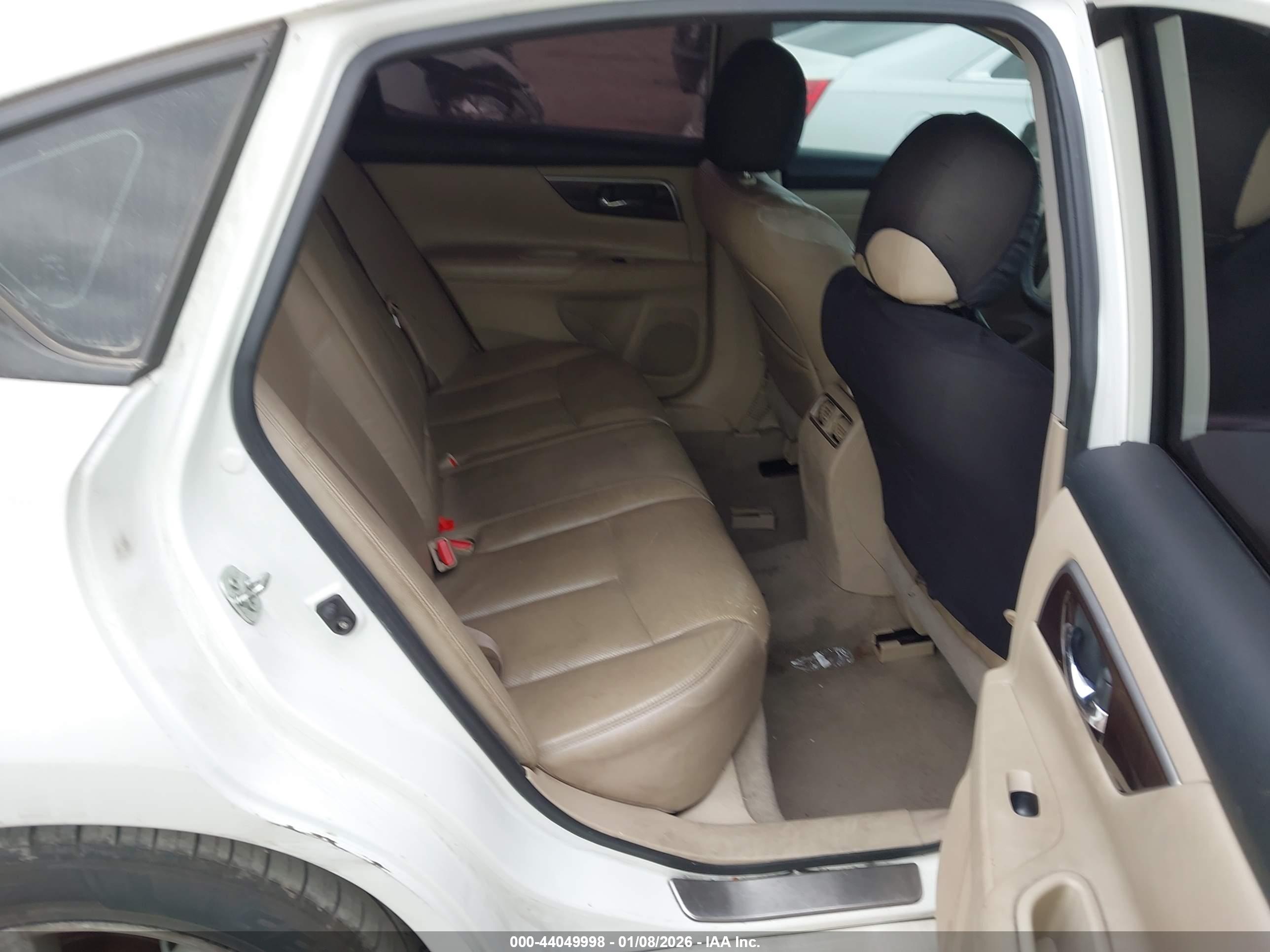 NISSAN ALTIMA image 8