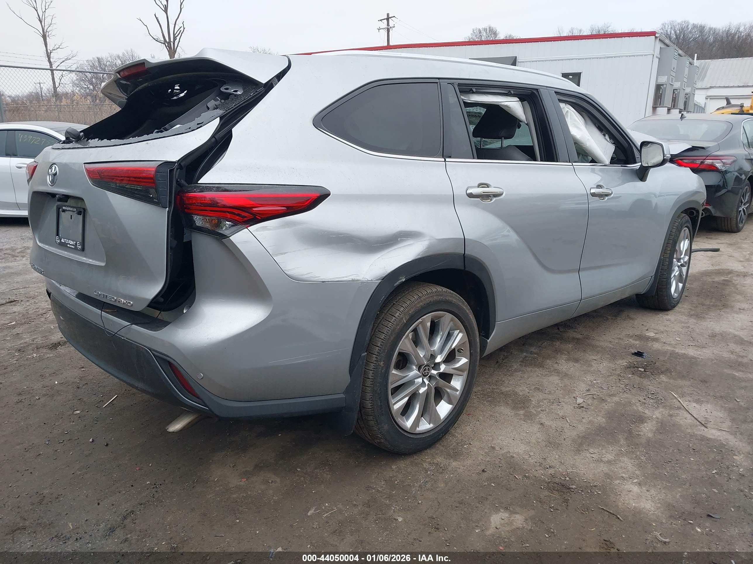 TOYOTA HIGHLANDER image 4