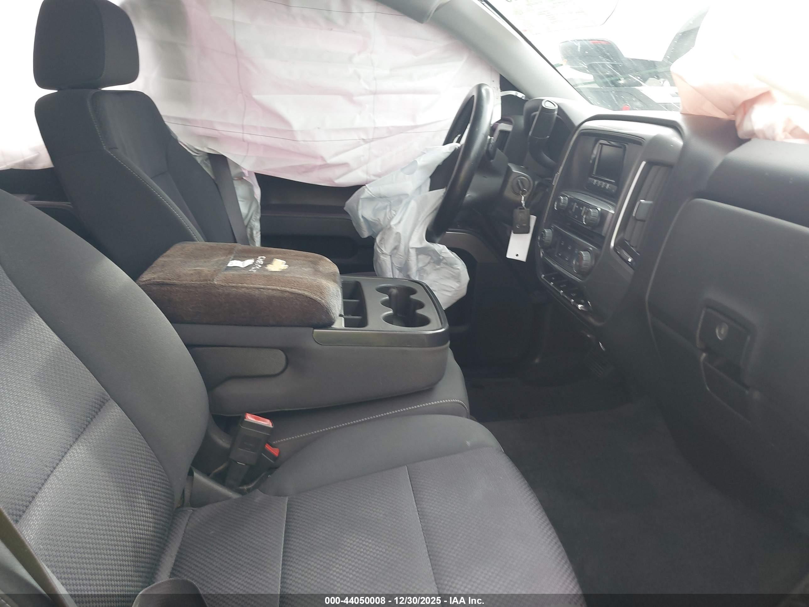 CHEVROLET SILVERADO image 5