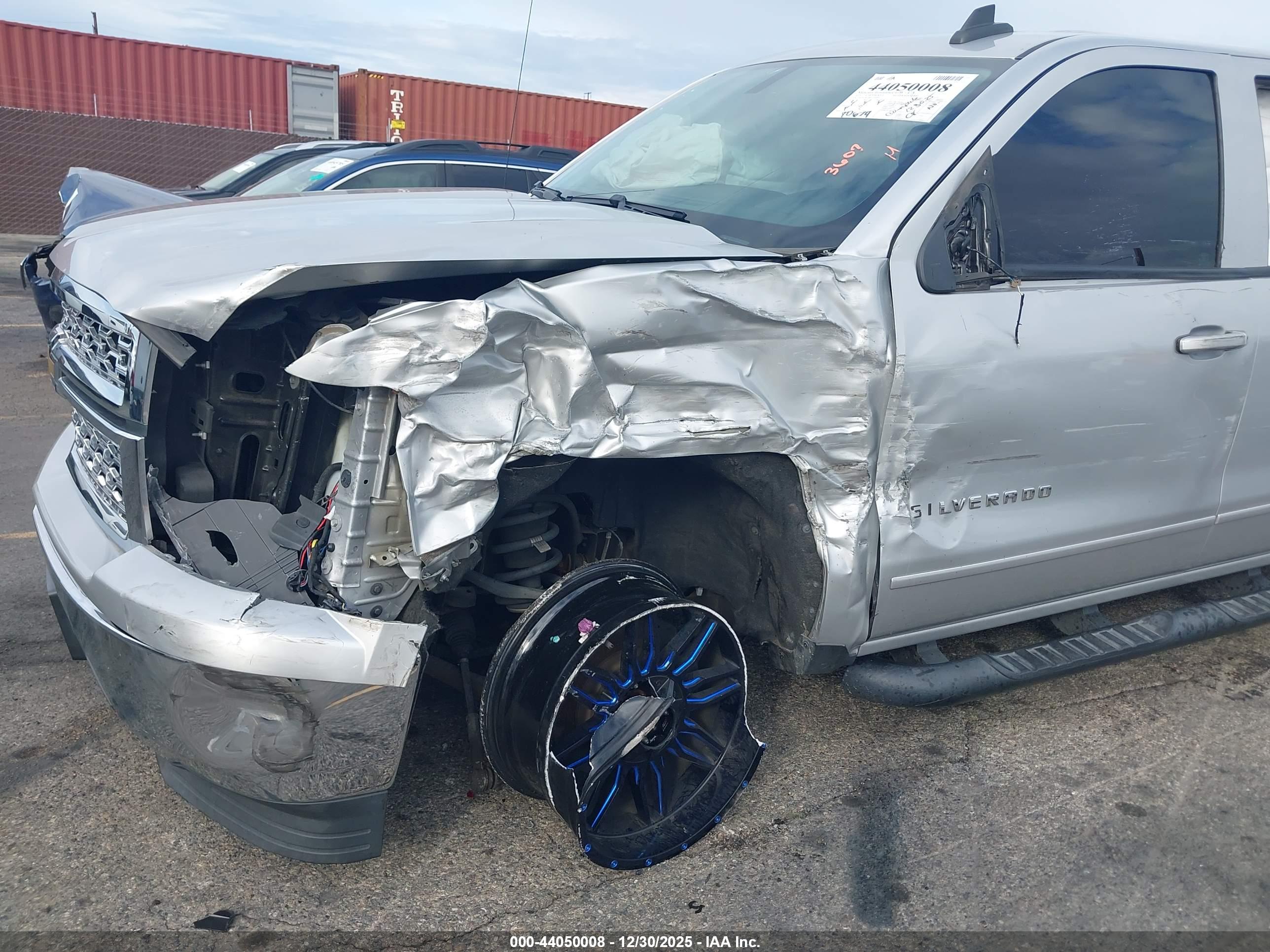 CHEVROLET SILVERADO image 6