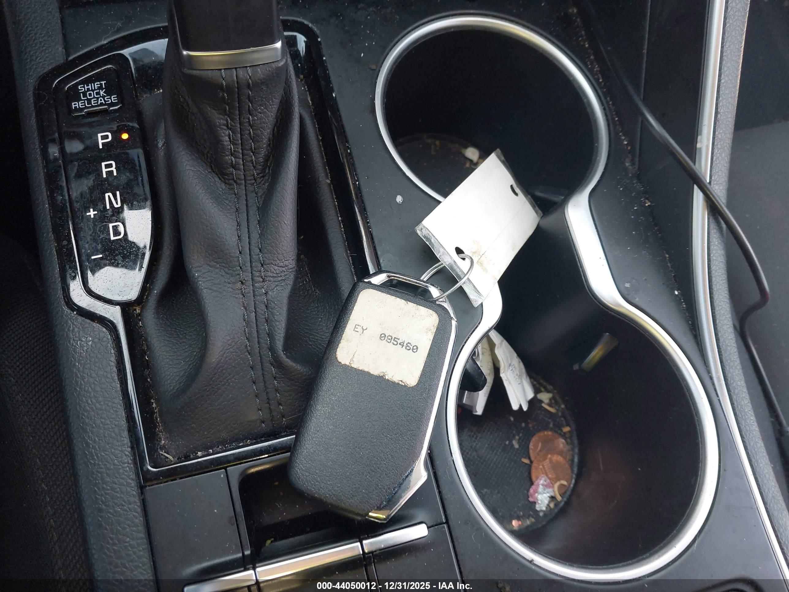 KIA K5 image 11