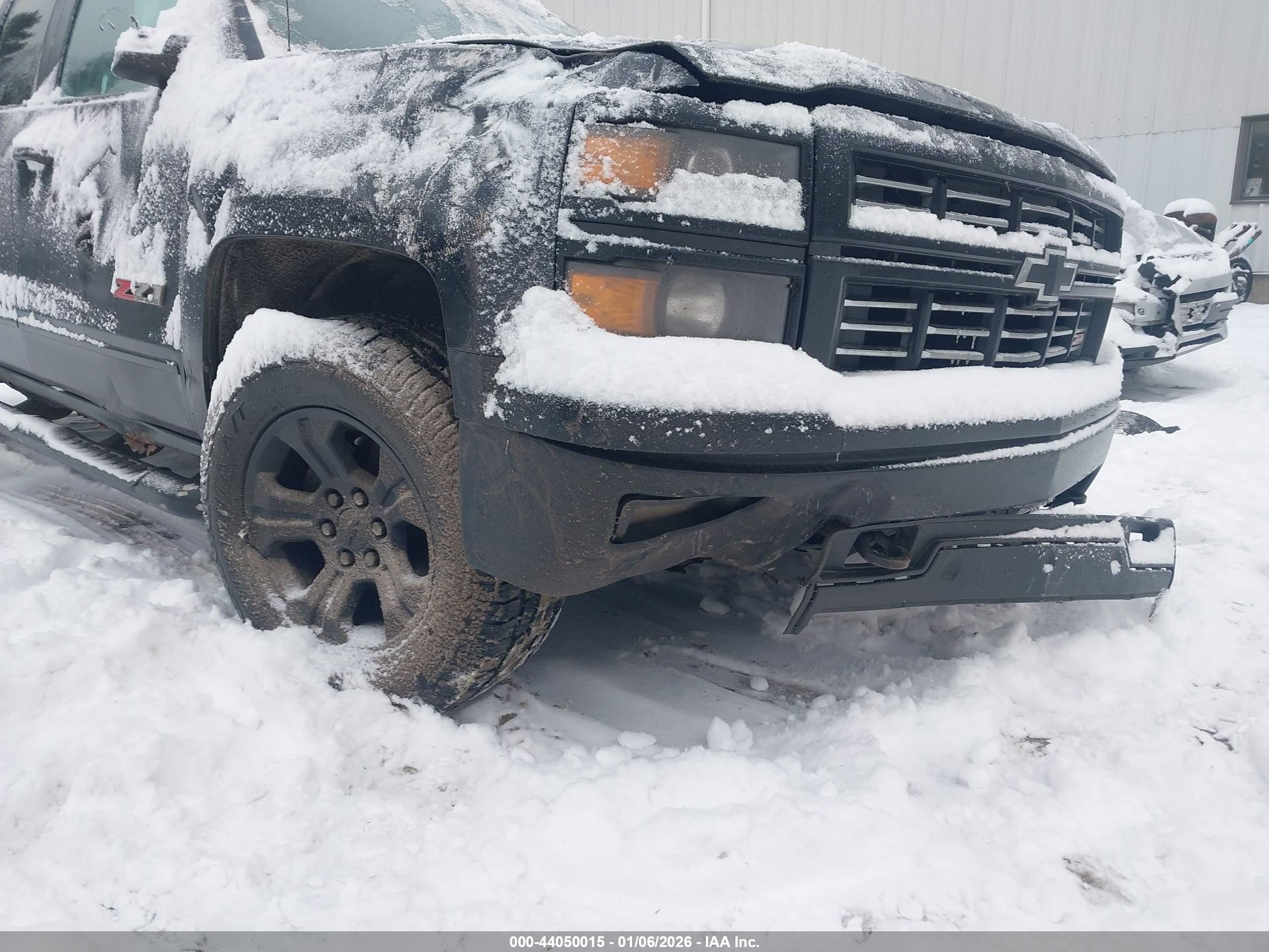 CHEVROLET SILVERADO image 6