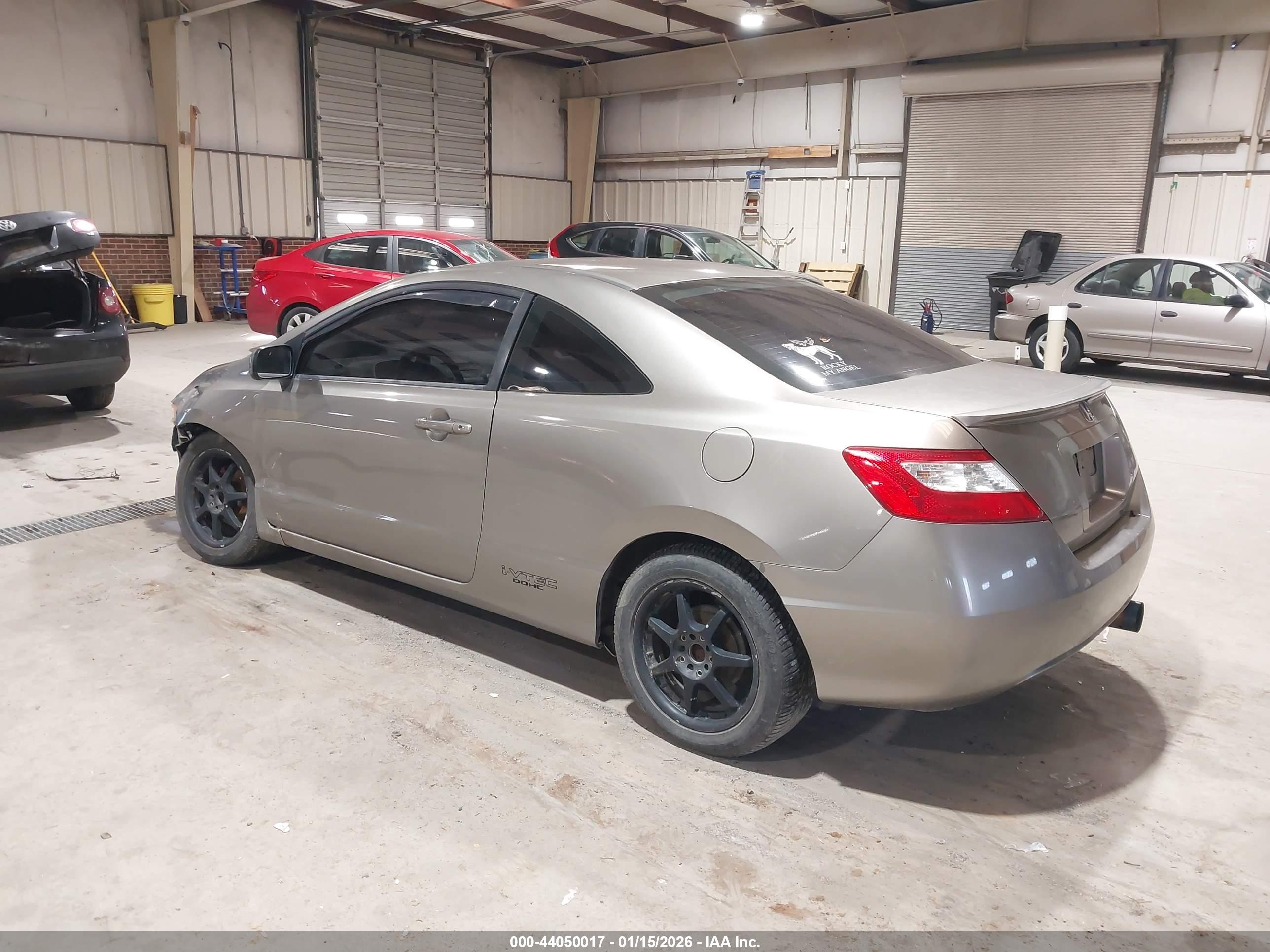 HONDA CIVIC image 3