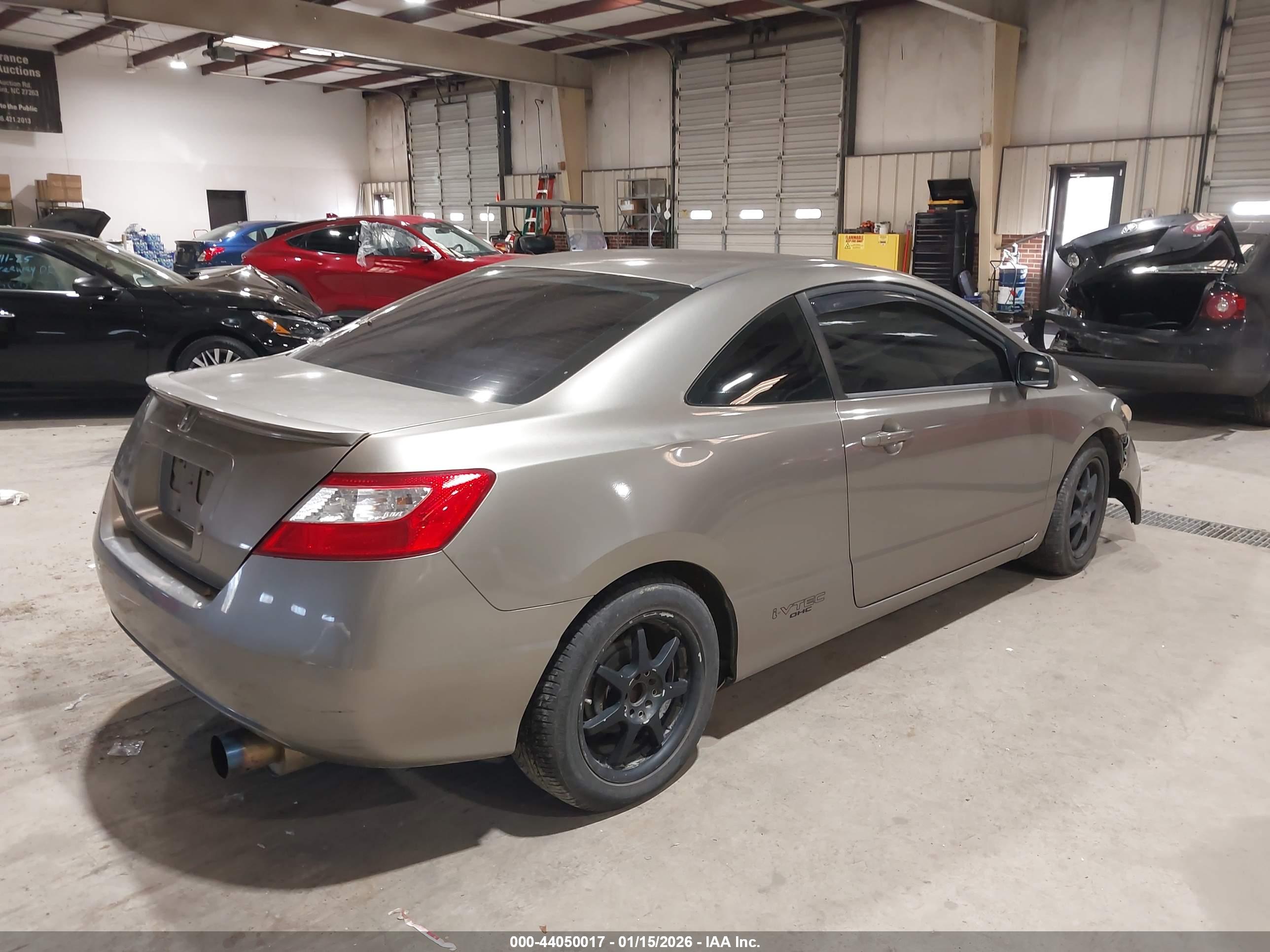 HONDA CIVIC image 4