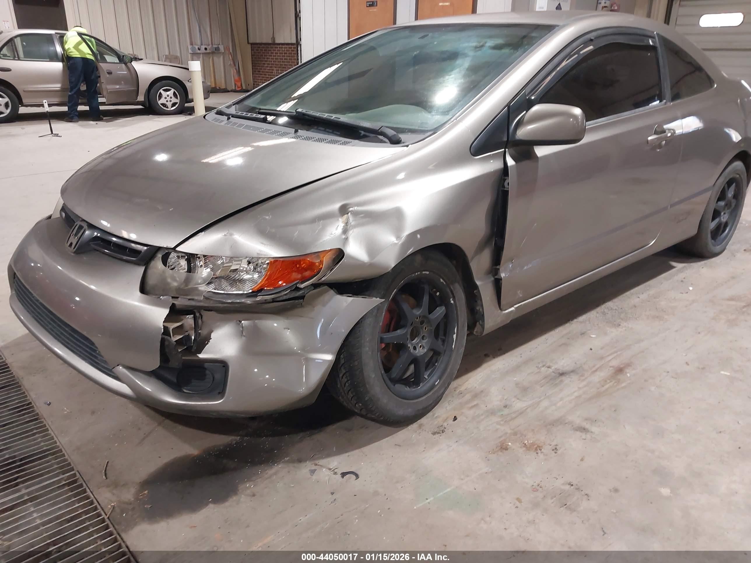 HONDA CIVIC image 6