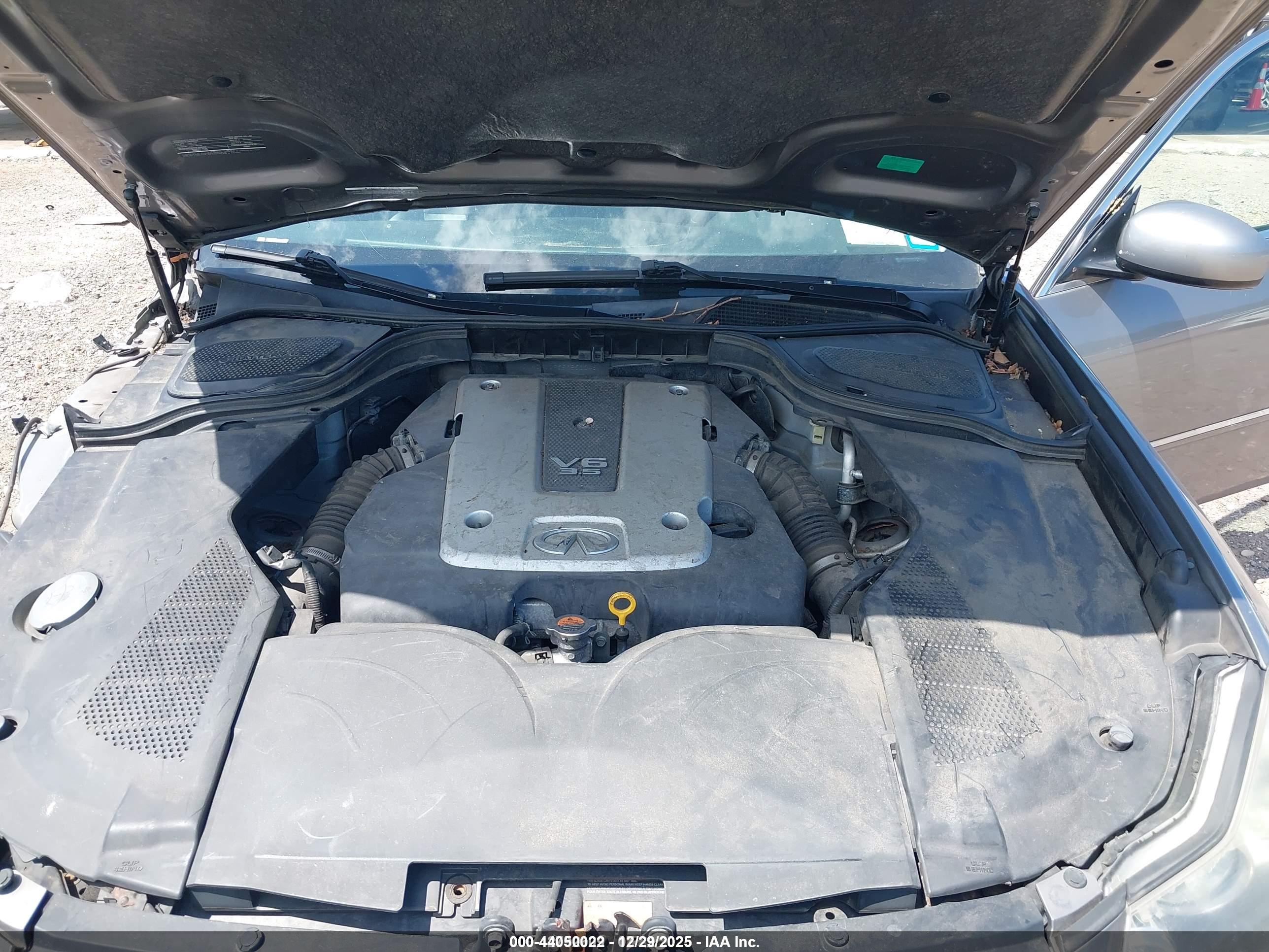 INFINITI M35X image 10